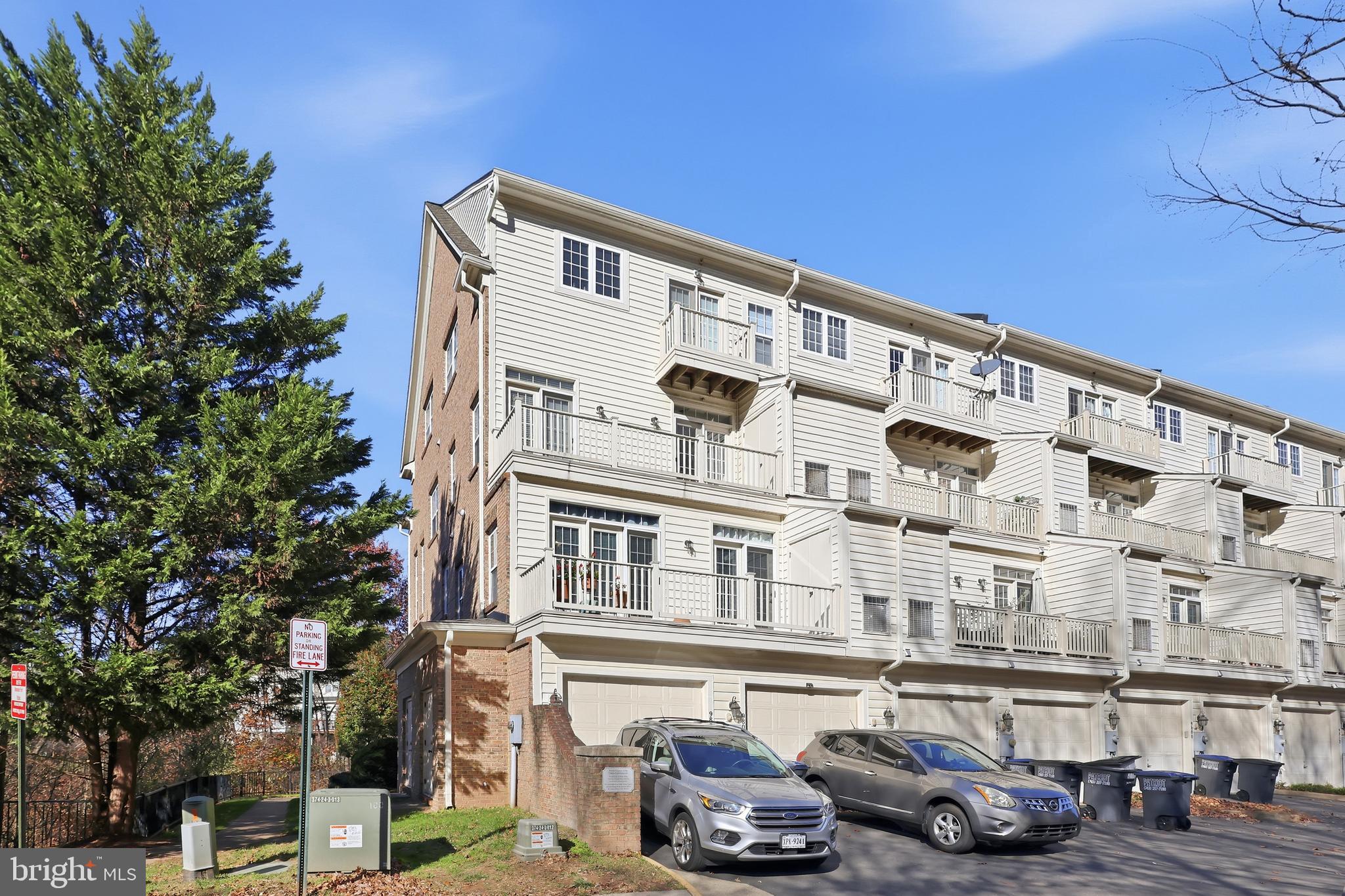 THE TOWNES CONDOMINIUM - Residential