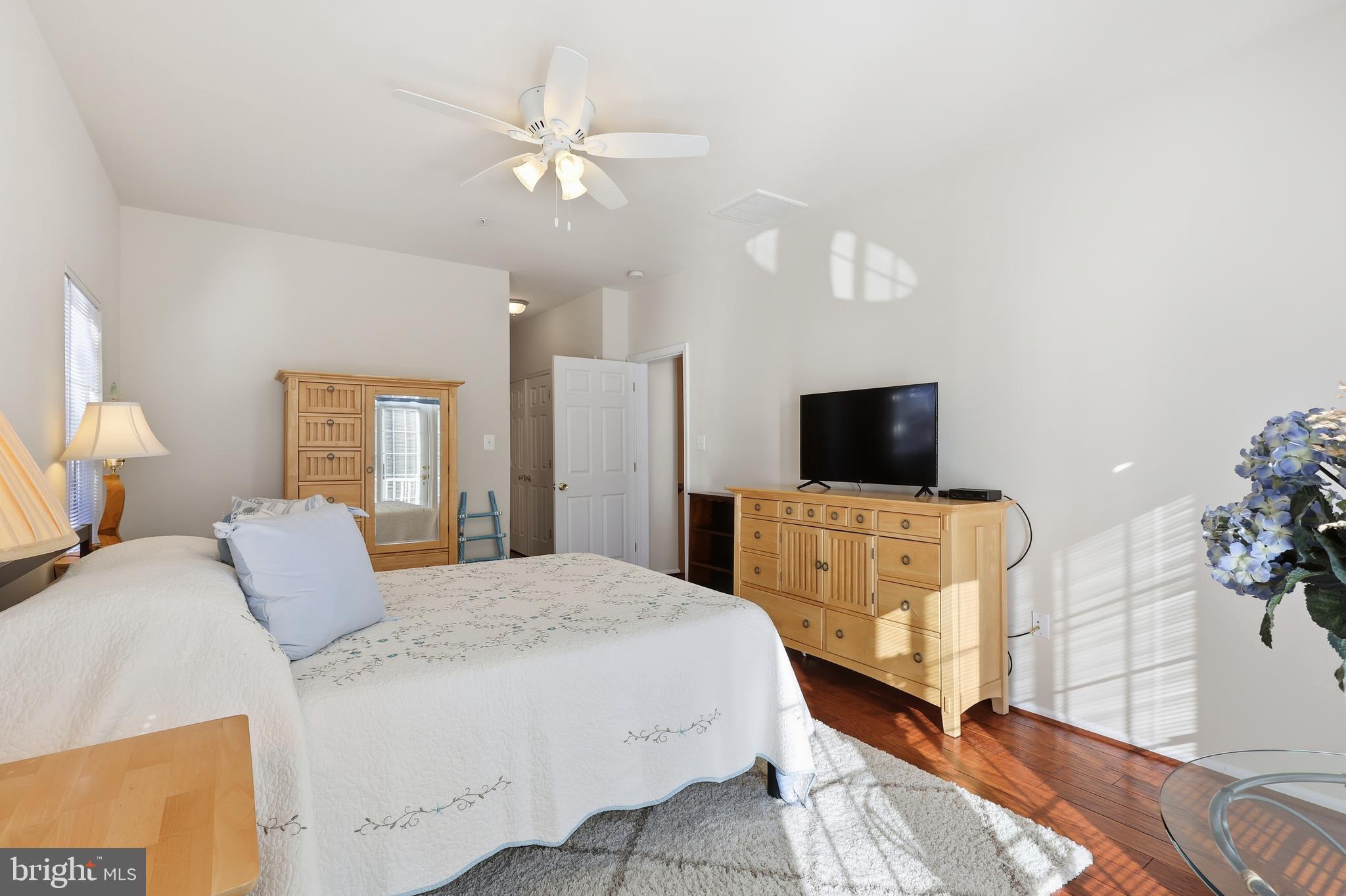 THE TOWNES CONDOMINIUM - Residential