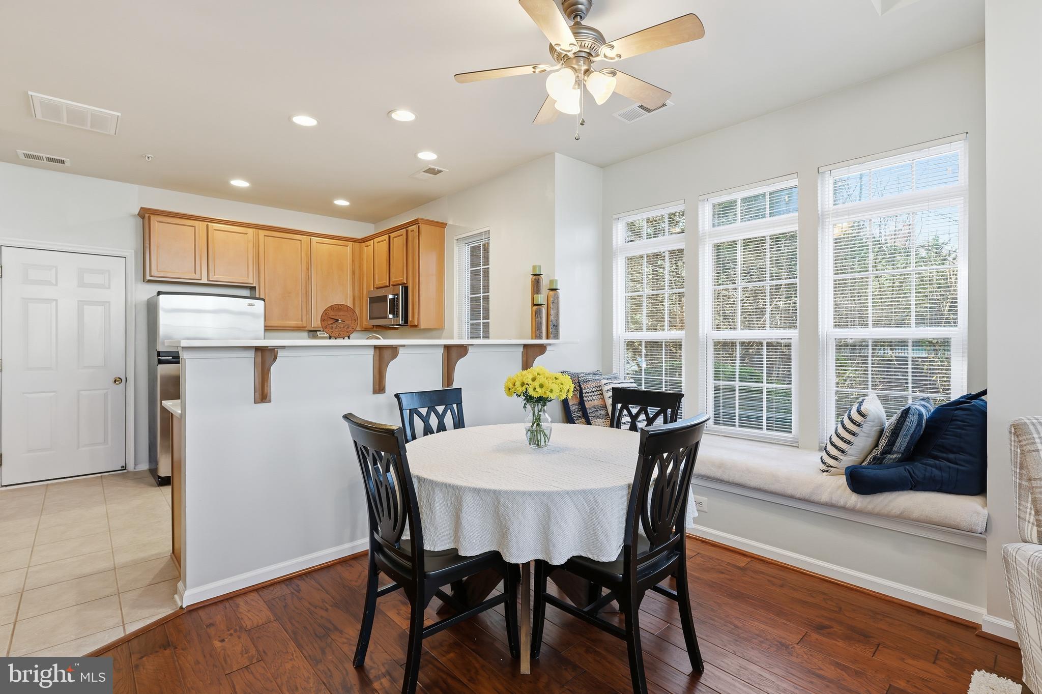 THE TOWNES CONDOMINIUM - Residential