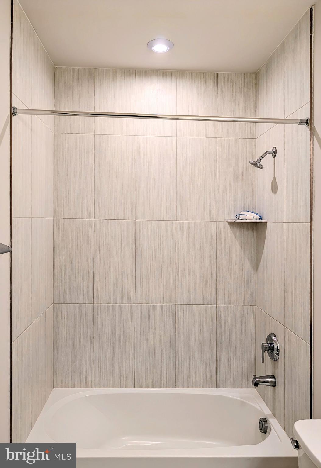THE RESERVE AT HOLLY SPRINGS - Residential