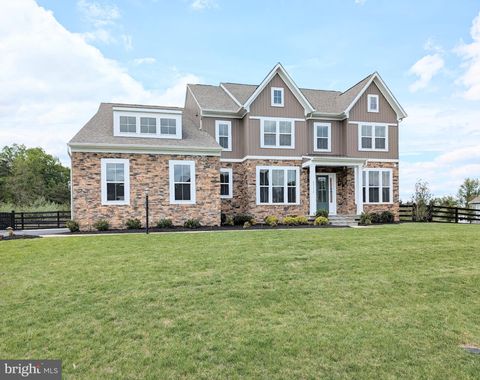 Photo of 43176 Bitter Persimmon Court, CENTREVILLE, VA 20120 (MLS # VALO2123990)