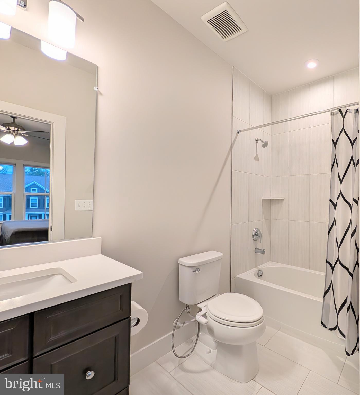 THE RESERVE AT HOLLY SPRINGS - Residential