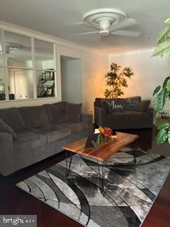 10 SHAFTSBURY COURT 10