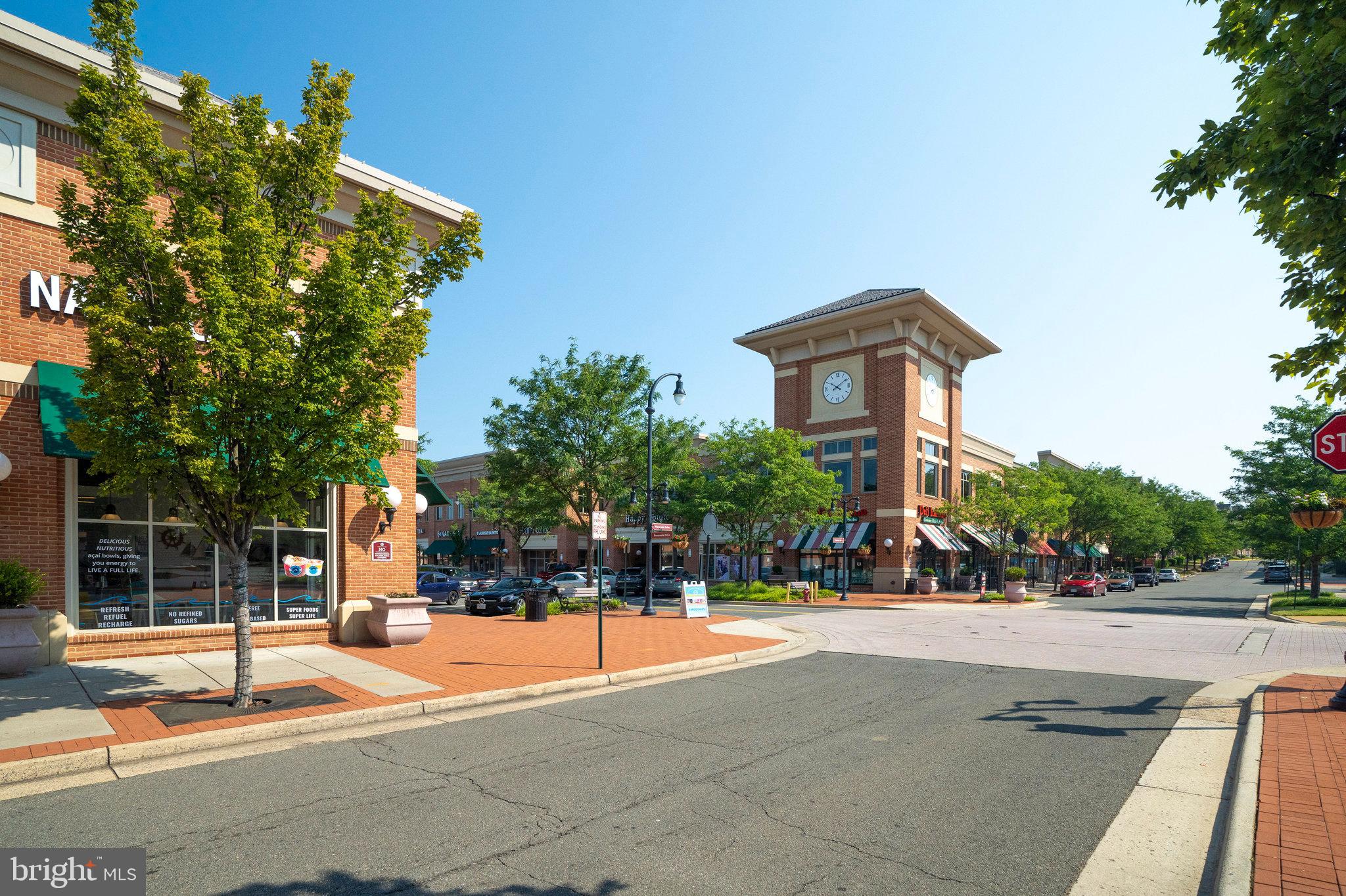 LANSDOWNE TOWN CENTER - Residential