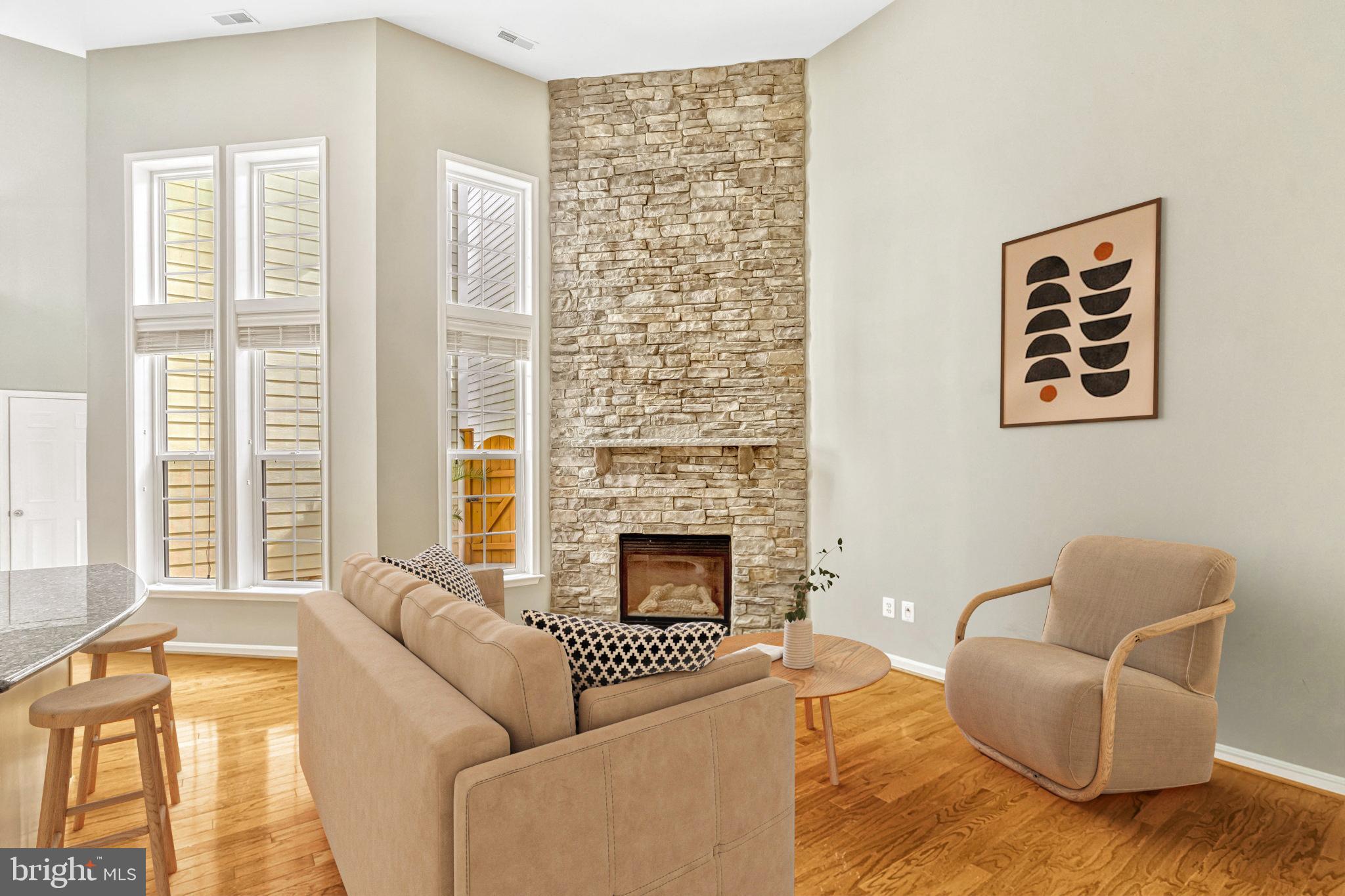 LANSDOWNE TOWN CENTER - Residential