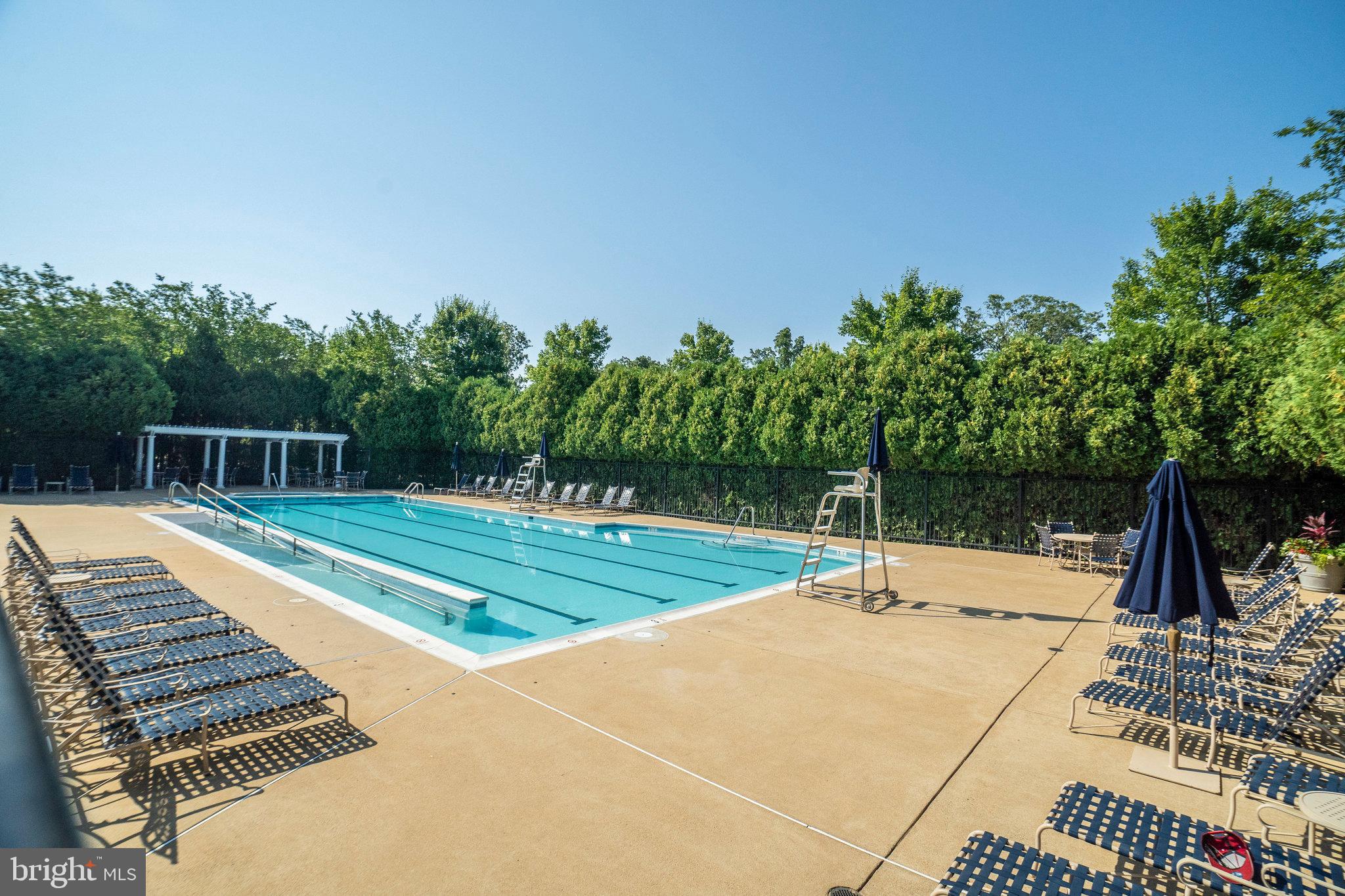 LANSDOWNE TOWN CENTER - Residential