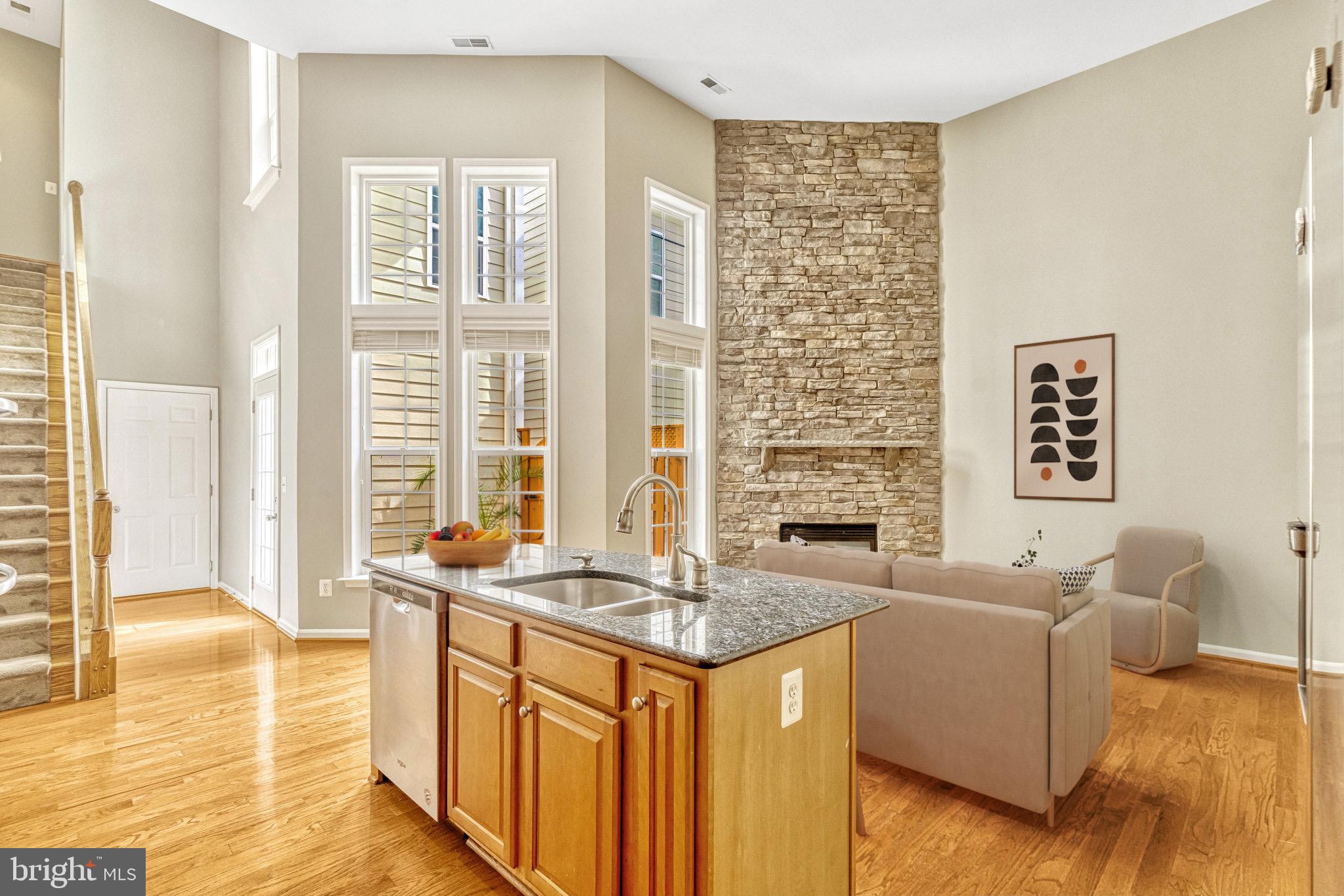 LANSDOWNE TOWN CENTER - Residential