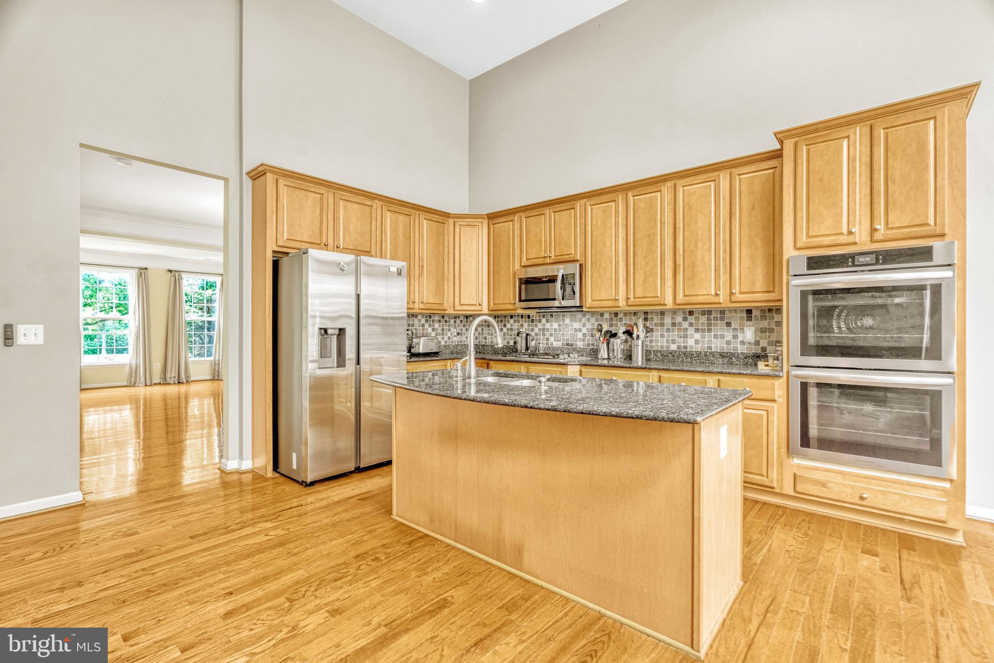 LANSDOWNE TOWN CENTER - Residential