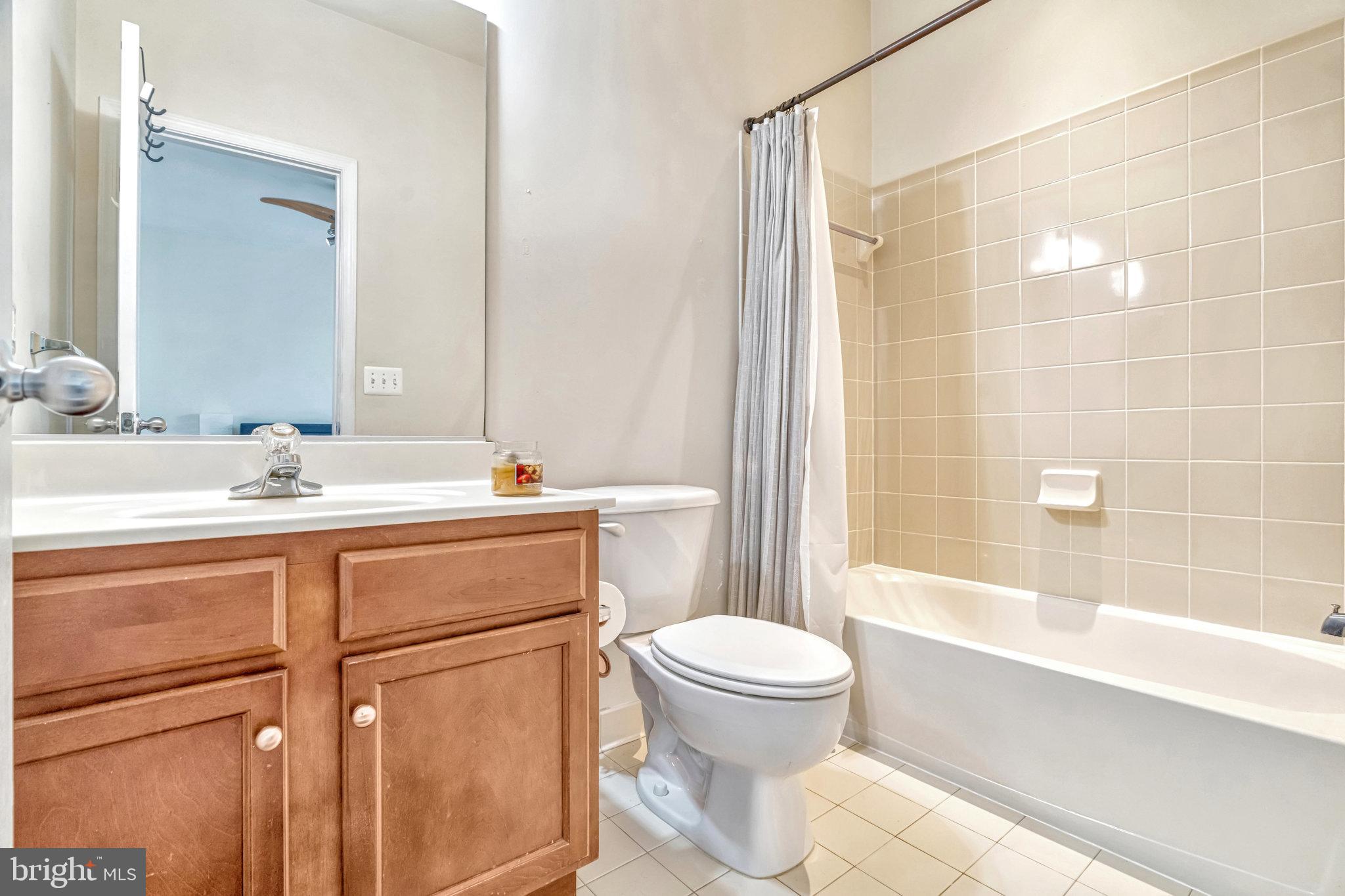 LANSDOWNE TOWN CENTER - Residential