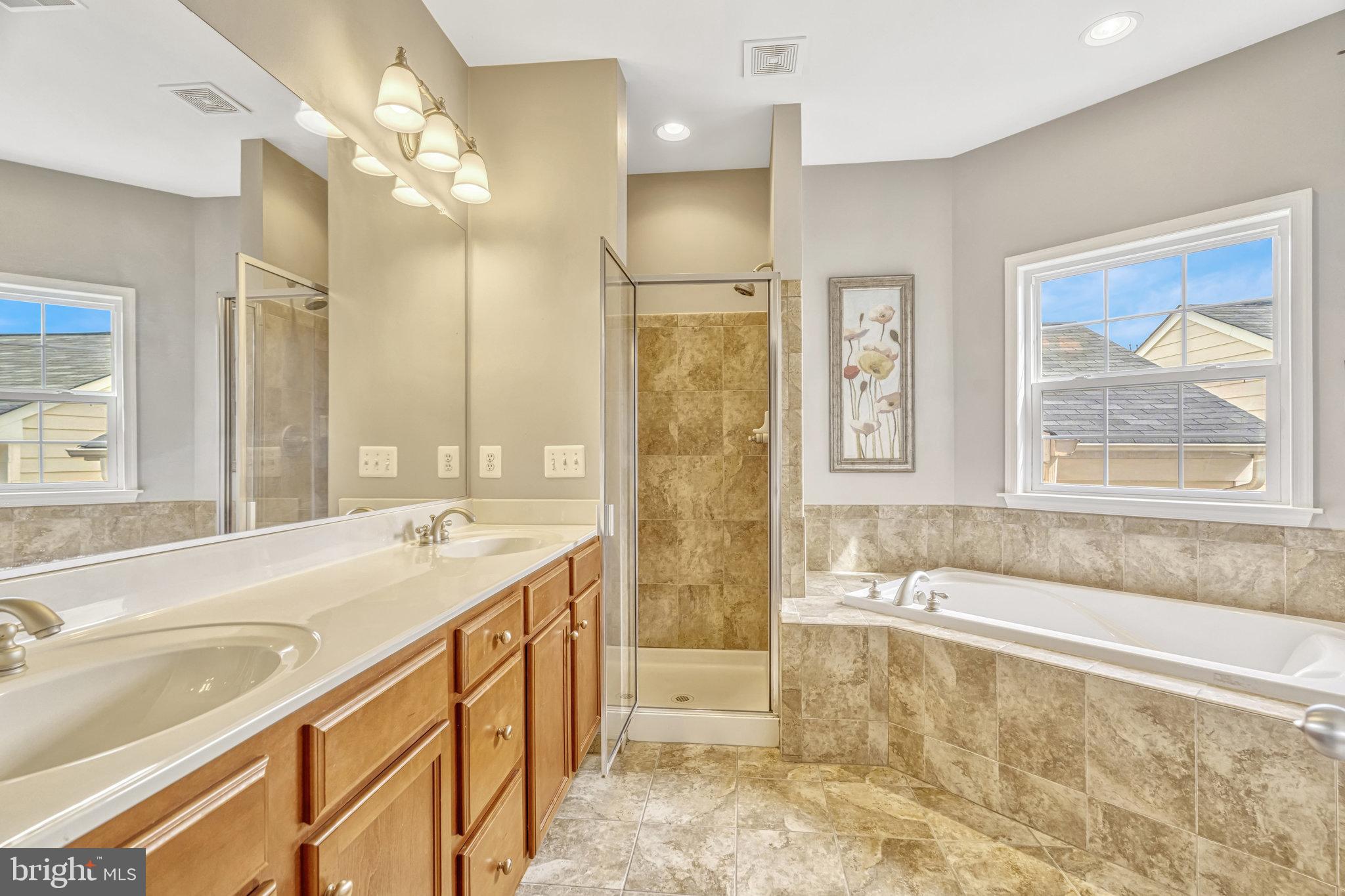 LANSDOWNE TOWN CENTER - Residential