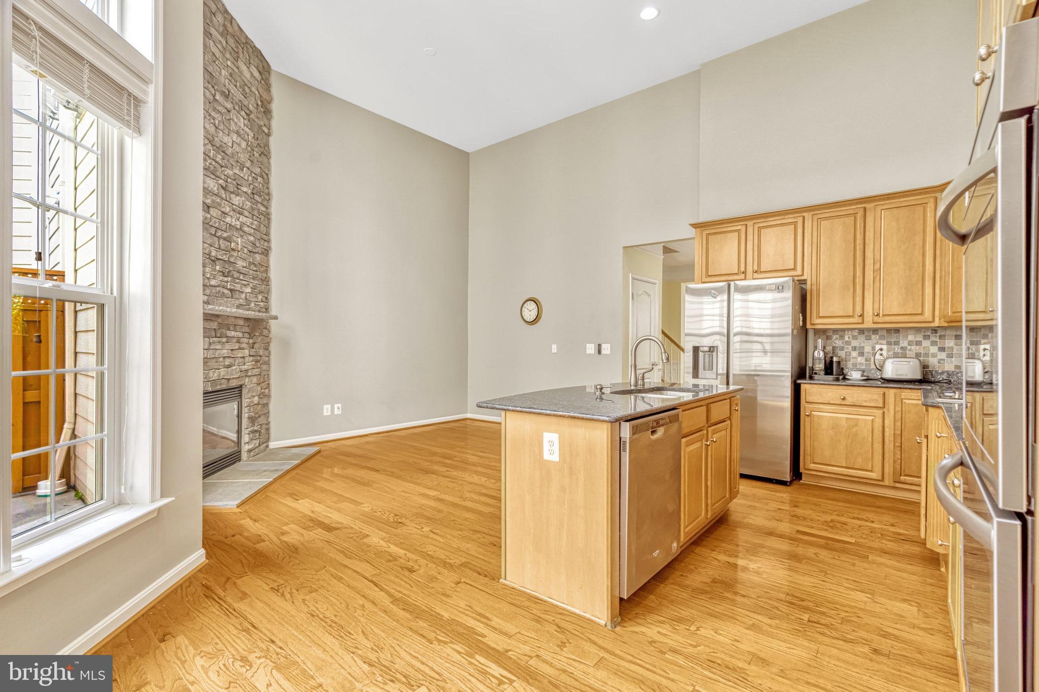 LANSDOWNE TOWN CENTER - Residential