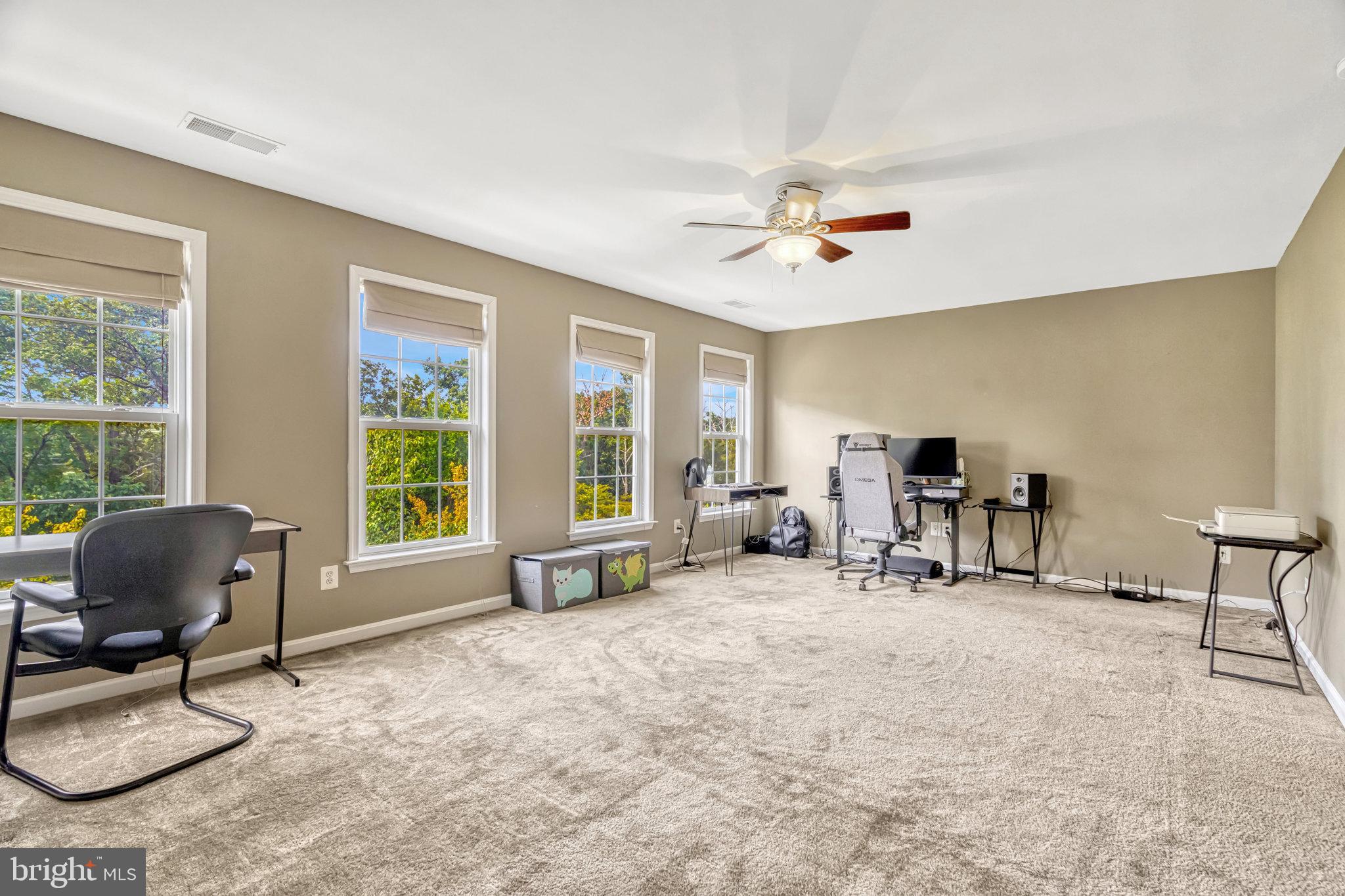 LANSDOWNE TOWN CENTER - Residential