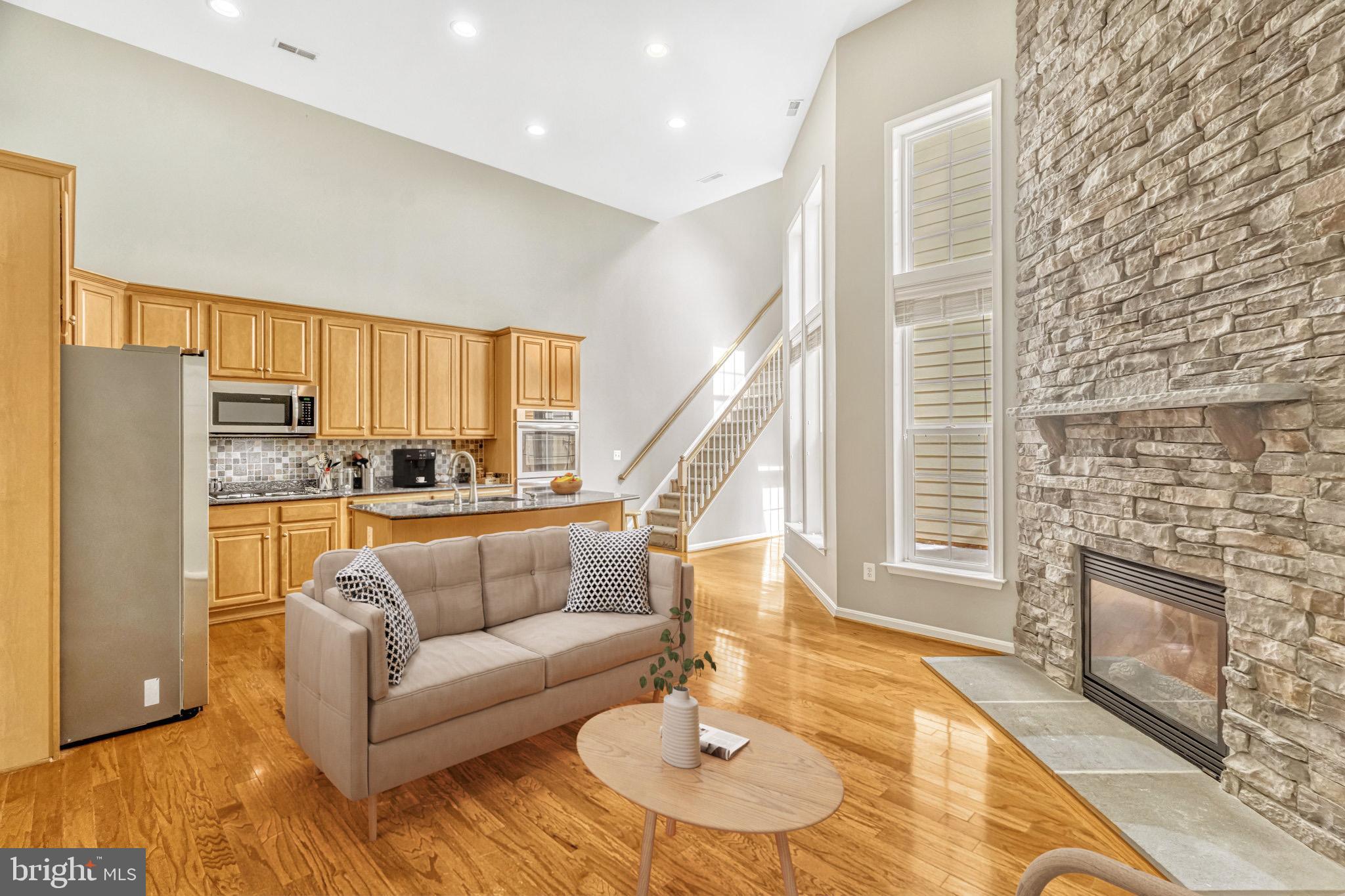 LANSDOWNE TOWN CENTER - Residential