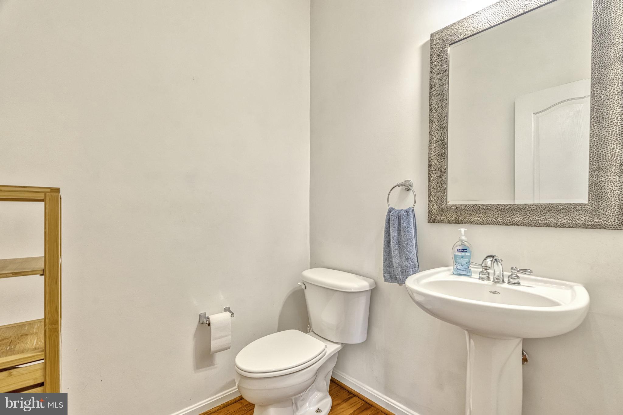 LANSDOWNE TOWN CENTER - Residential