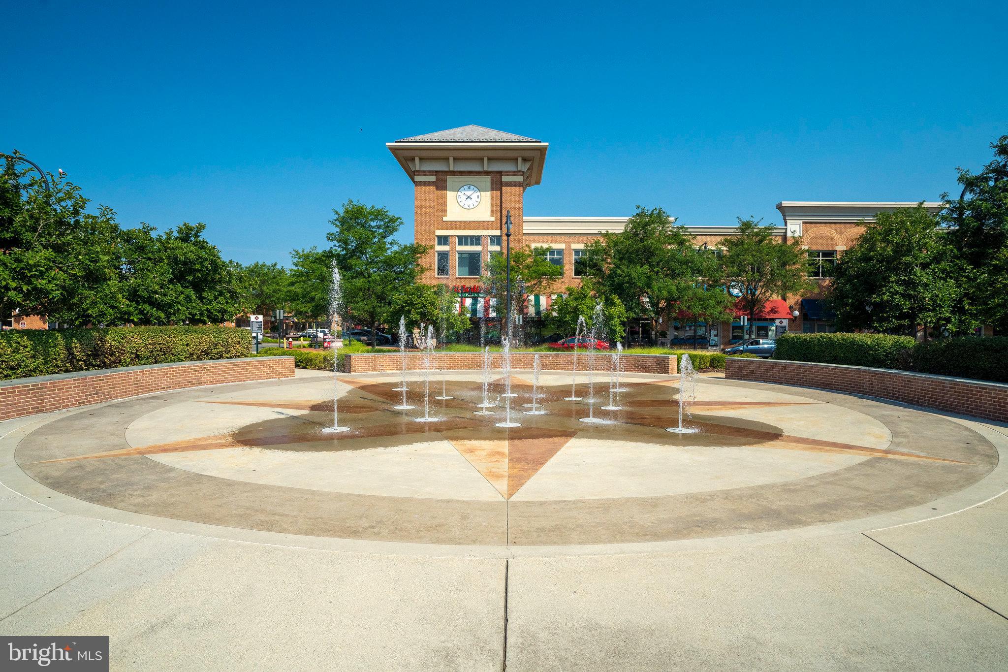 LANSDOWNE TOWN CENTER - Residential