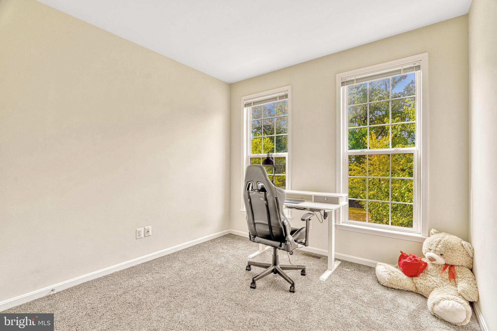 LANSDOWNE TOWN CENTER - Residential