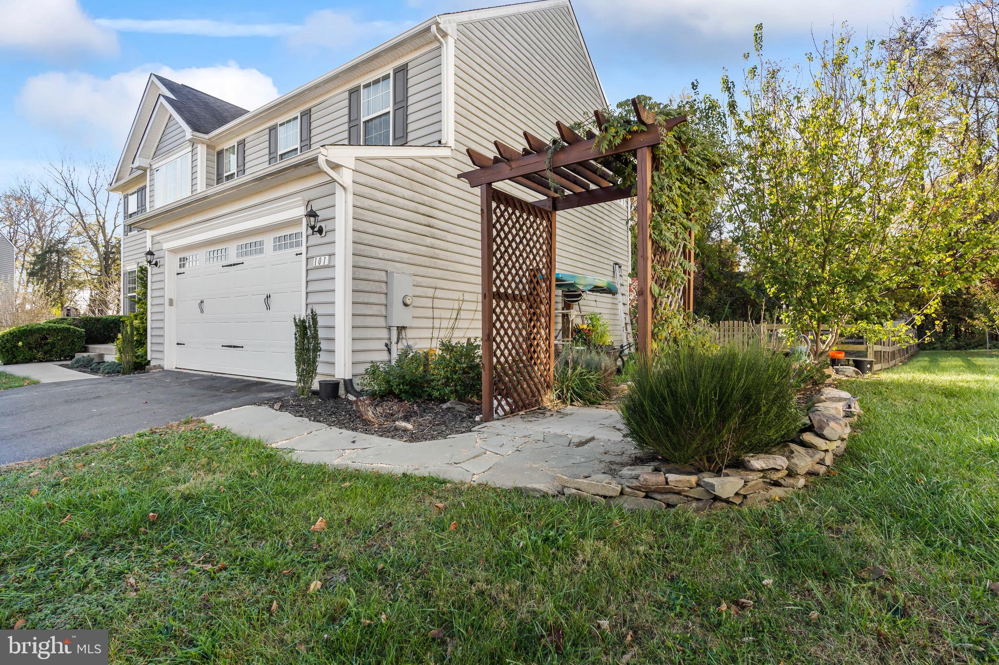 WILD ROSE - Residential