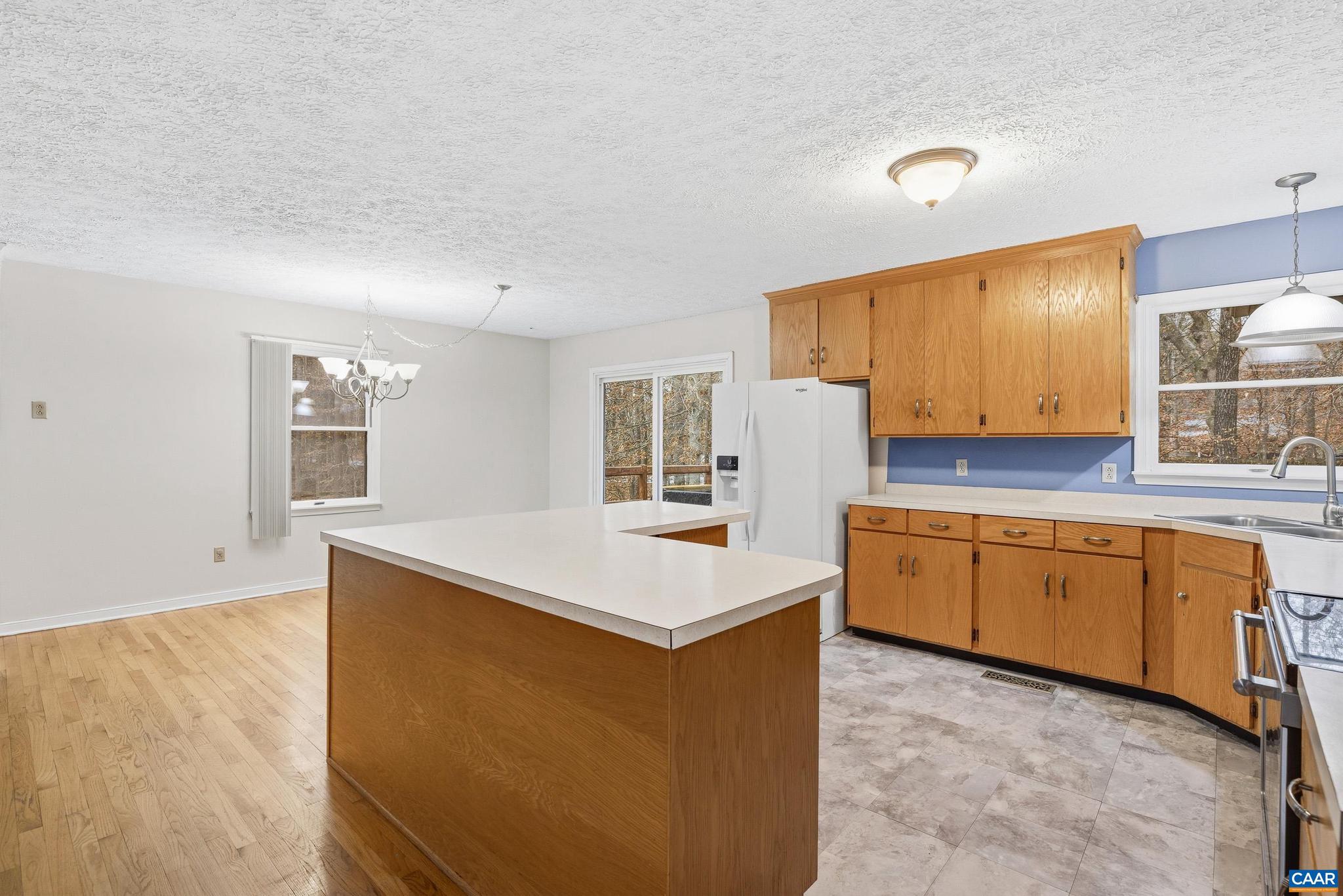 LAKE MONTICELLO - Residential