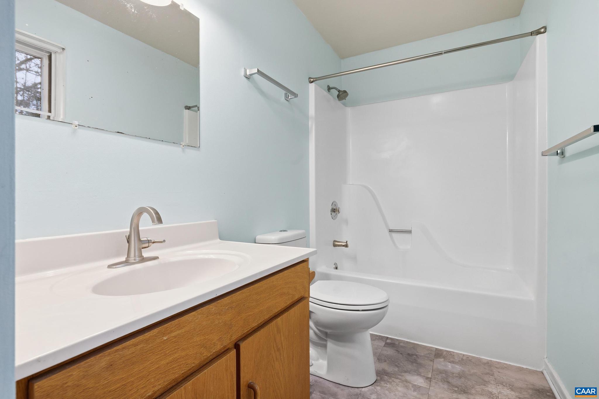 LAKE MONTICELLO - Residential