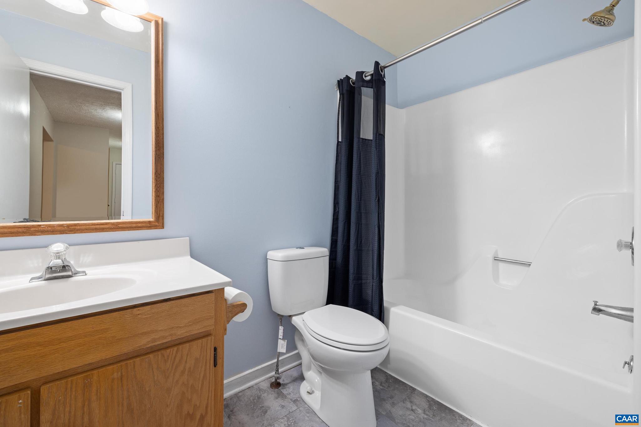 LAKE MONTICELLO - Residential