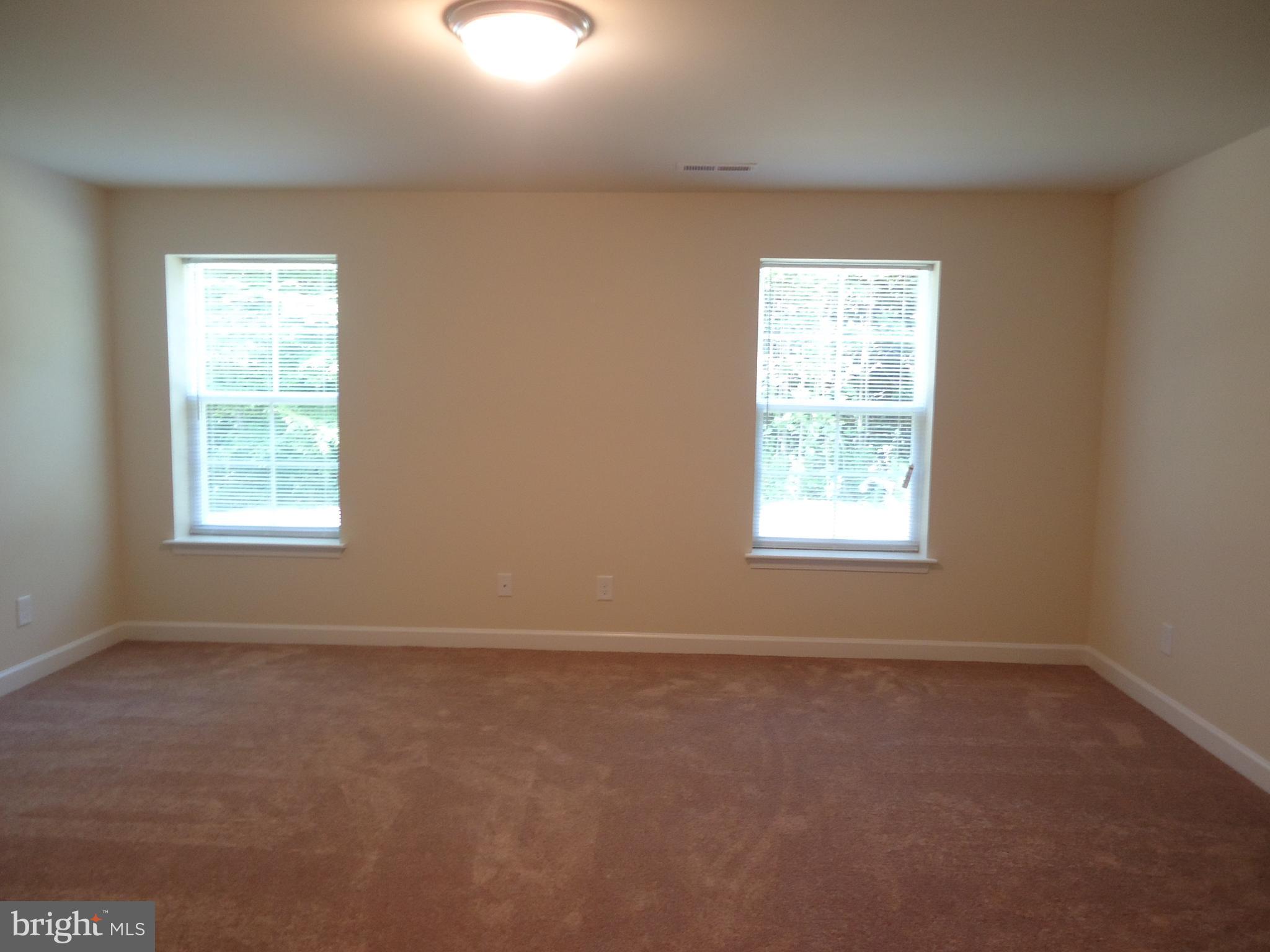 DABNEY WOODS - Residential Lease