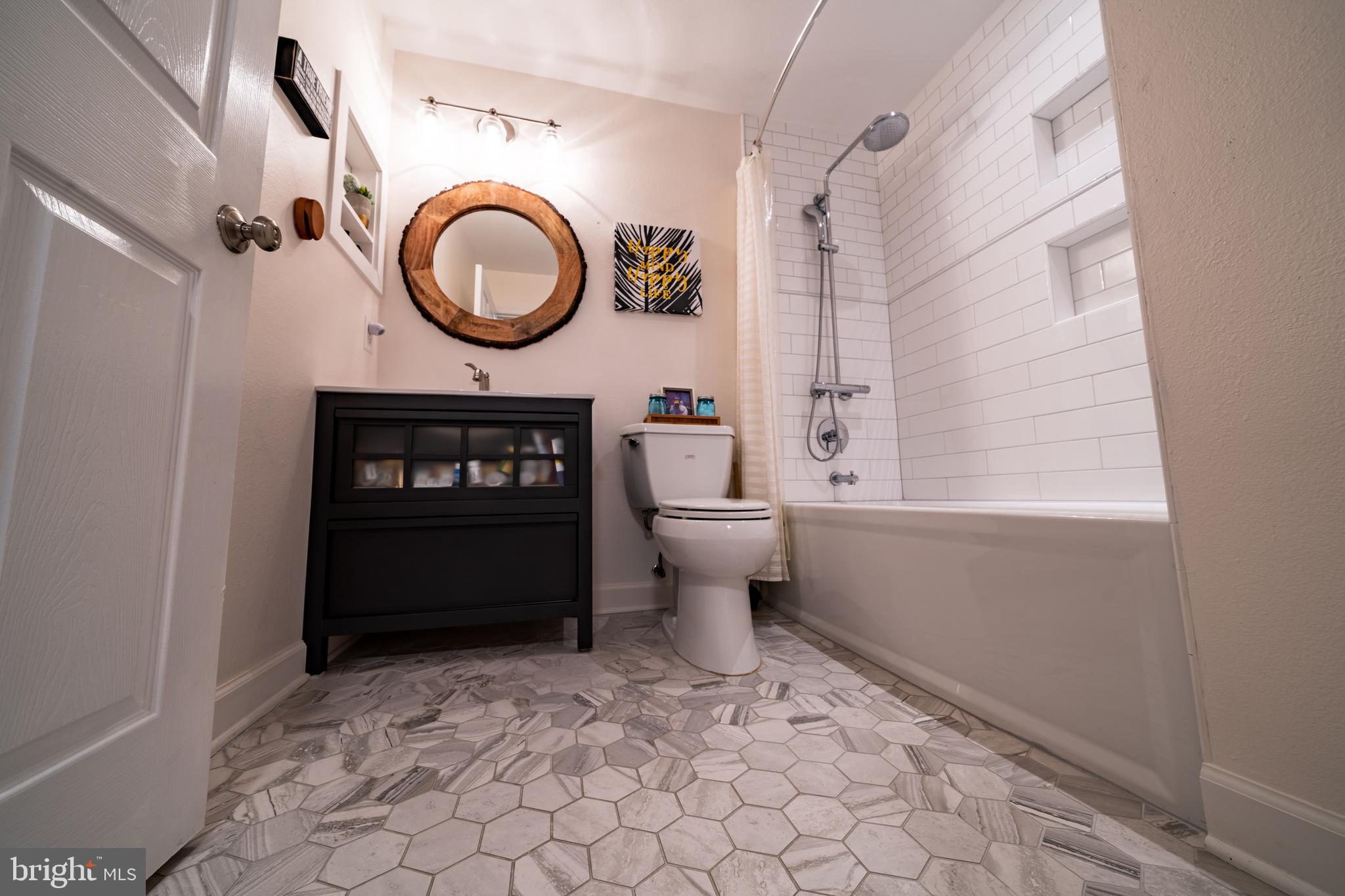 GATES OF FAIR LAKES - Residential