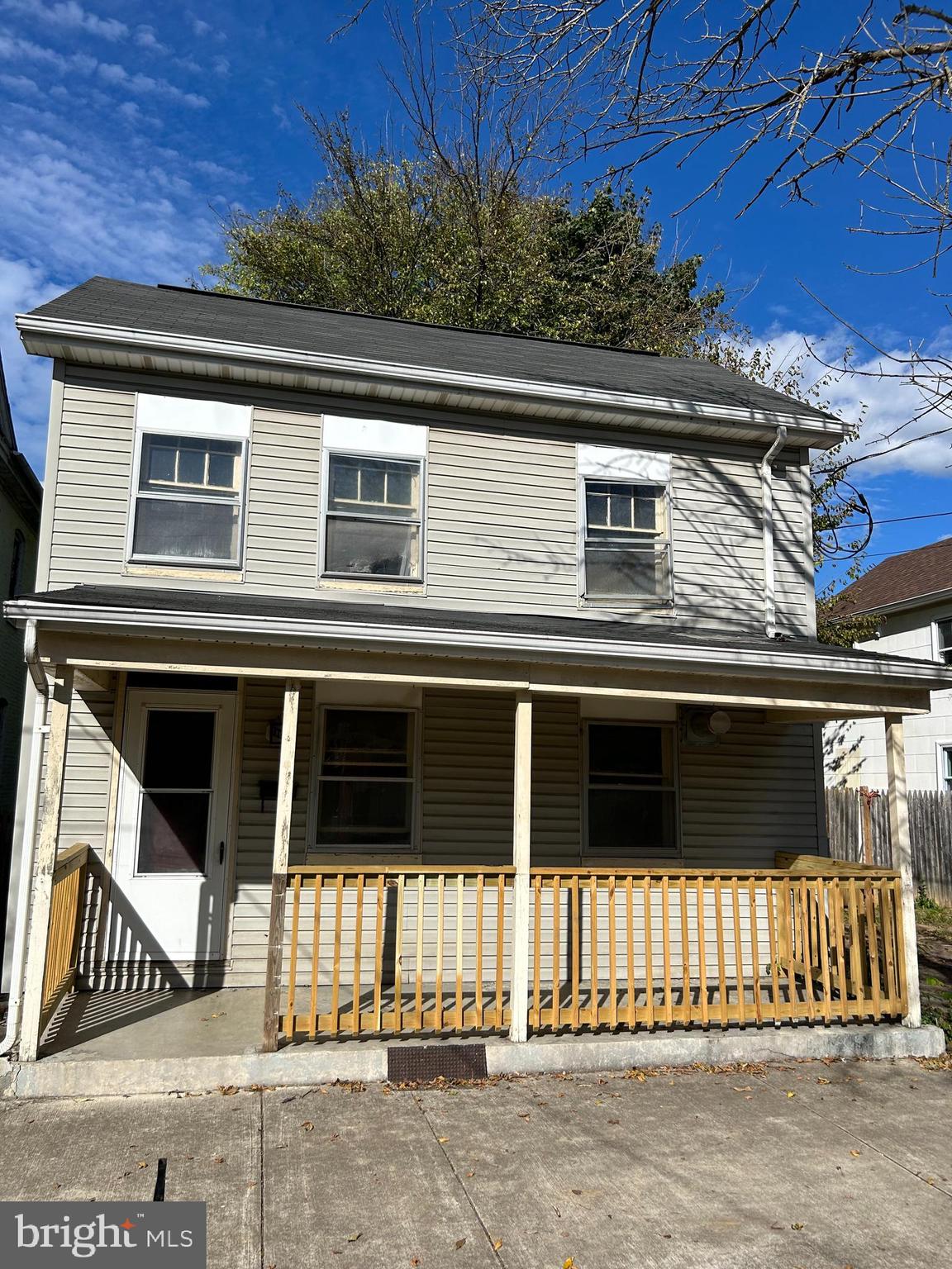 **Investor's Dream : Two-Story Colonial in Prime Location
Attention investors ! This Charming 3 - bedroom,one-and-a-half bath colonial home offers a fantastic opportunity in the heart .Just blocks away from the train station. two -story layout provides ample space for creativity your vision and transform this classic colonial into a stunning investment property or a cozy .The spacious rooms and original architectural details present a canvas for your design ideas.
With its prime location and potential for property is a must see for anyone looking to capitalize on the thriving area. Price improvement