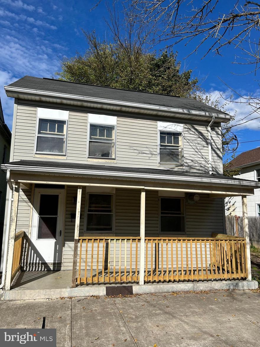 **Investor's Dream : Two-Story Colonial in Prime Location
Attention investors ! This Charming 3 - bedroom,one-and-a-half bath colonial home offers a fantastic opportunity in the heart .Just blocks away from the train station. two -story layout provides ample space for creativity your vision and transform this classic colonial into a stunning investment property or a cozy .The spacious rooms and original architectural details present a canvas for your design ideas.
With its prime location and potential for  property is a must see for anyone looking to capitalize on the thriving area. Price improvement