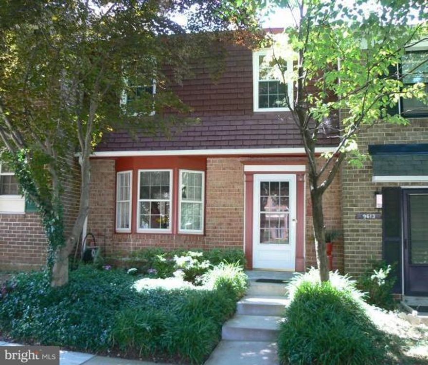 Great Location!! Bright and Open 3 Bed & 2 Bath Townhome in the heart of Fairfax. Near RT. 50 / RT. 29 / RT. 123 / I-66. Near Nutley Metro. Many Updates: Kitchen w/ Tiles, Granite Counters and SS Appliances. Baths w/Granite, Tiles and Hardware.