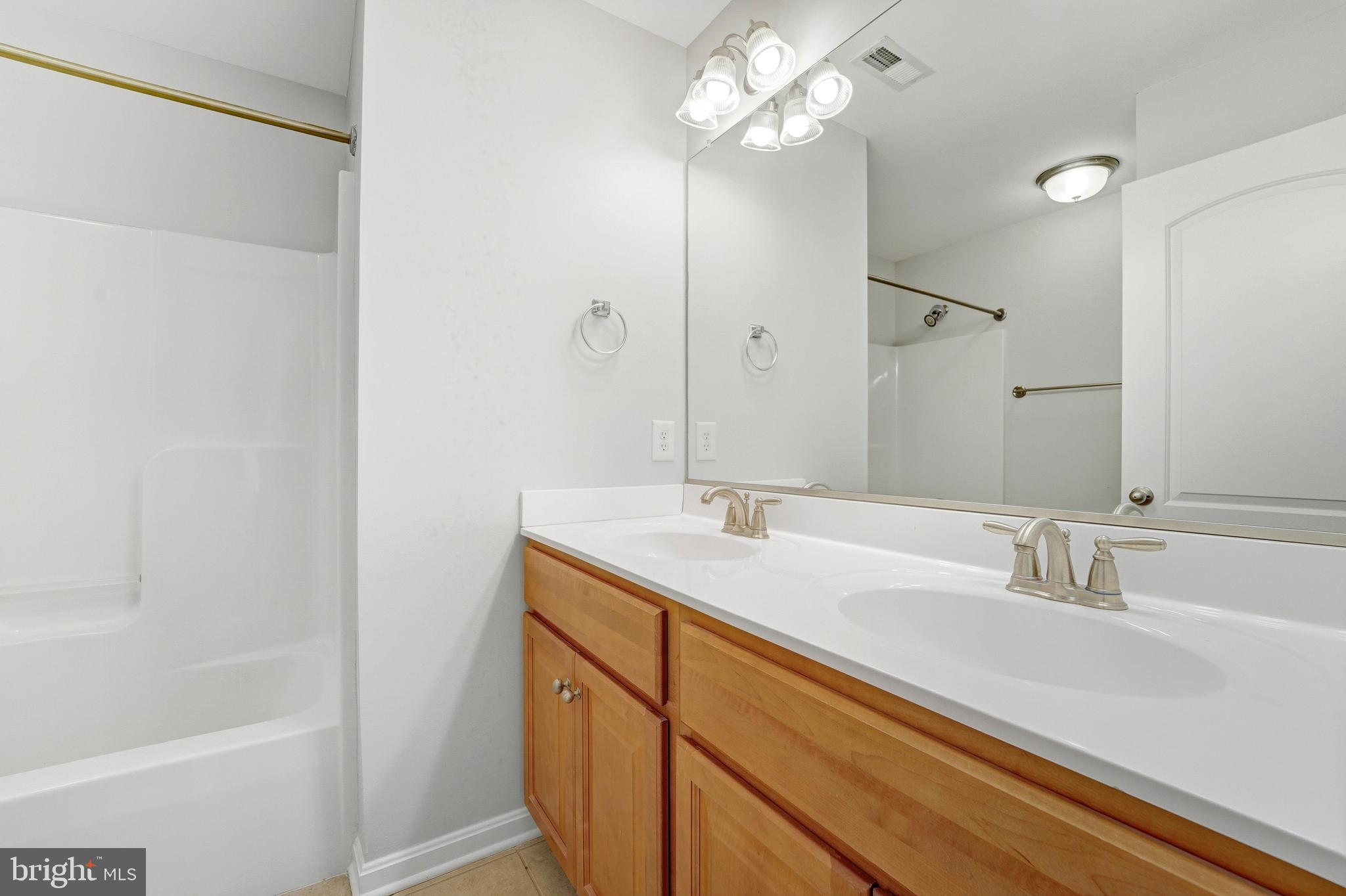 TEBBSTON ON THE MAGOTHY - Residential Lease