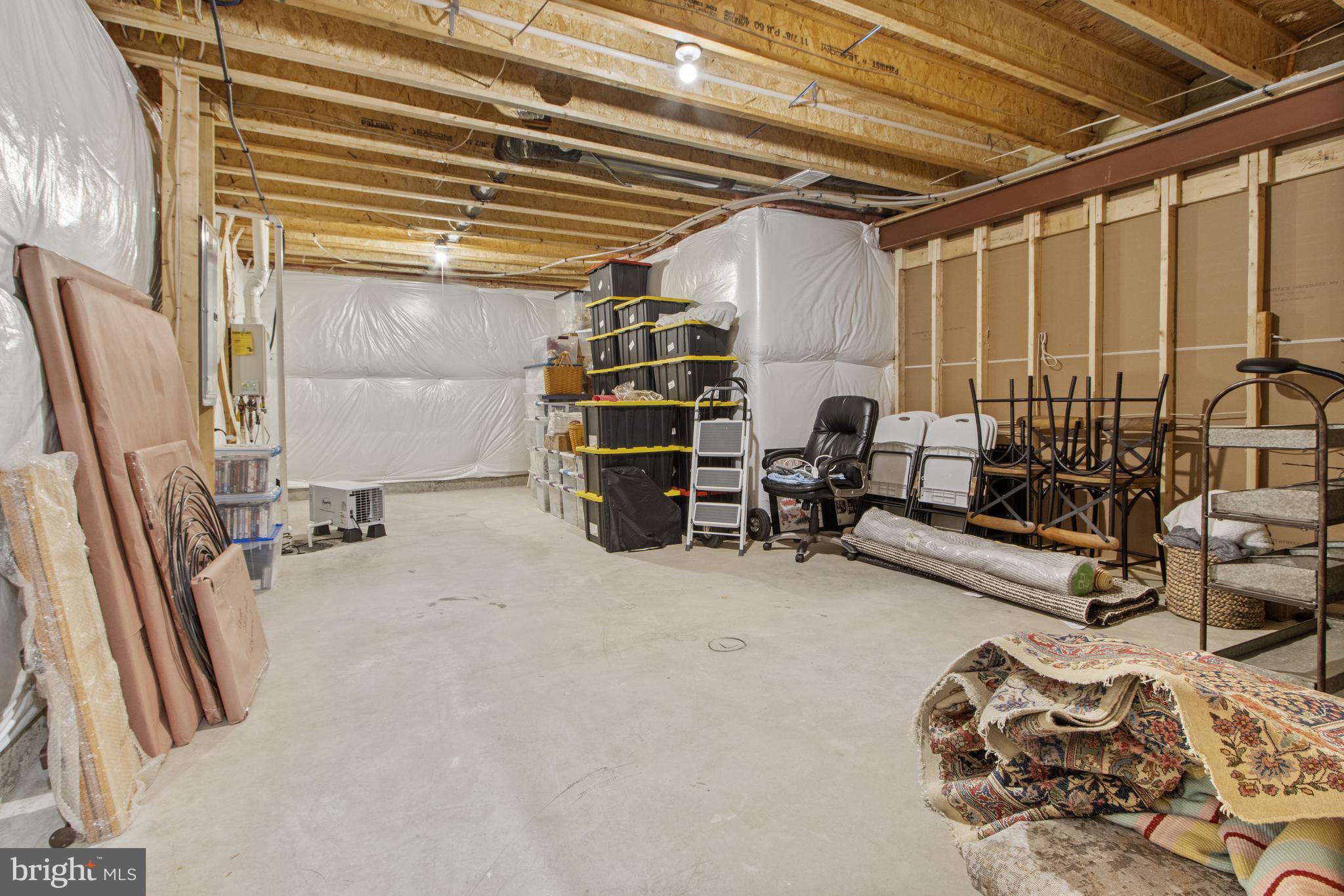 WELLESLEY AT HIDDEN MEADOWS - Residential