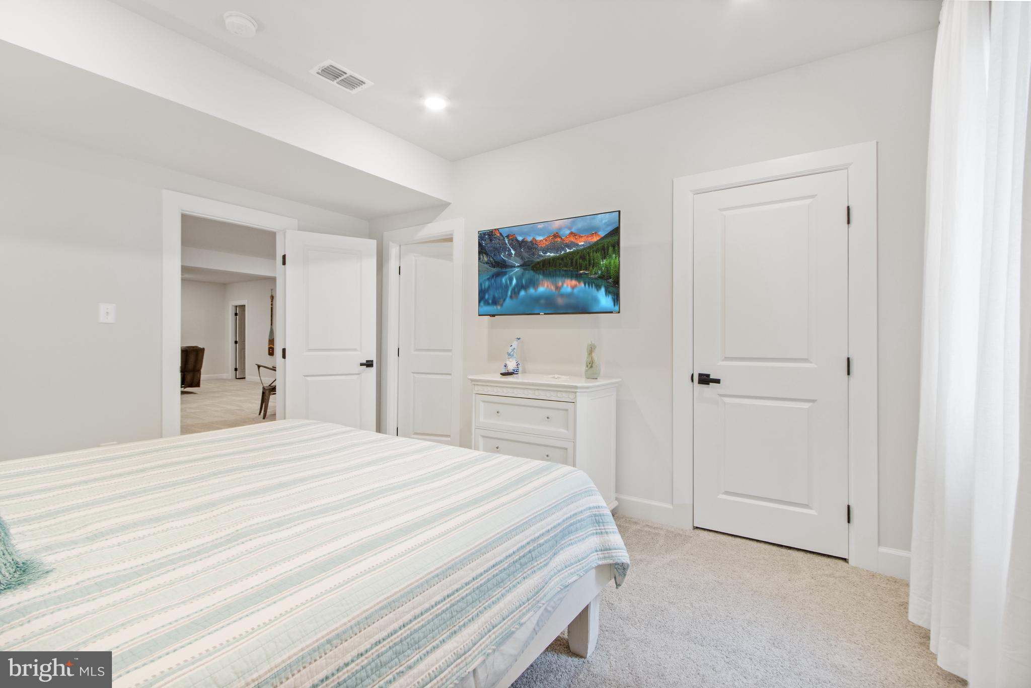 WELLESLEY AT HIDDEN MEADOWS - Residential