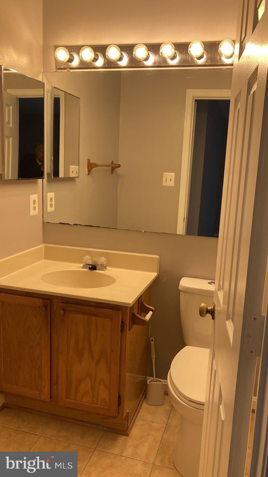 HAMPTON HOUSE - Residential Lease