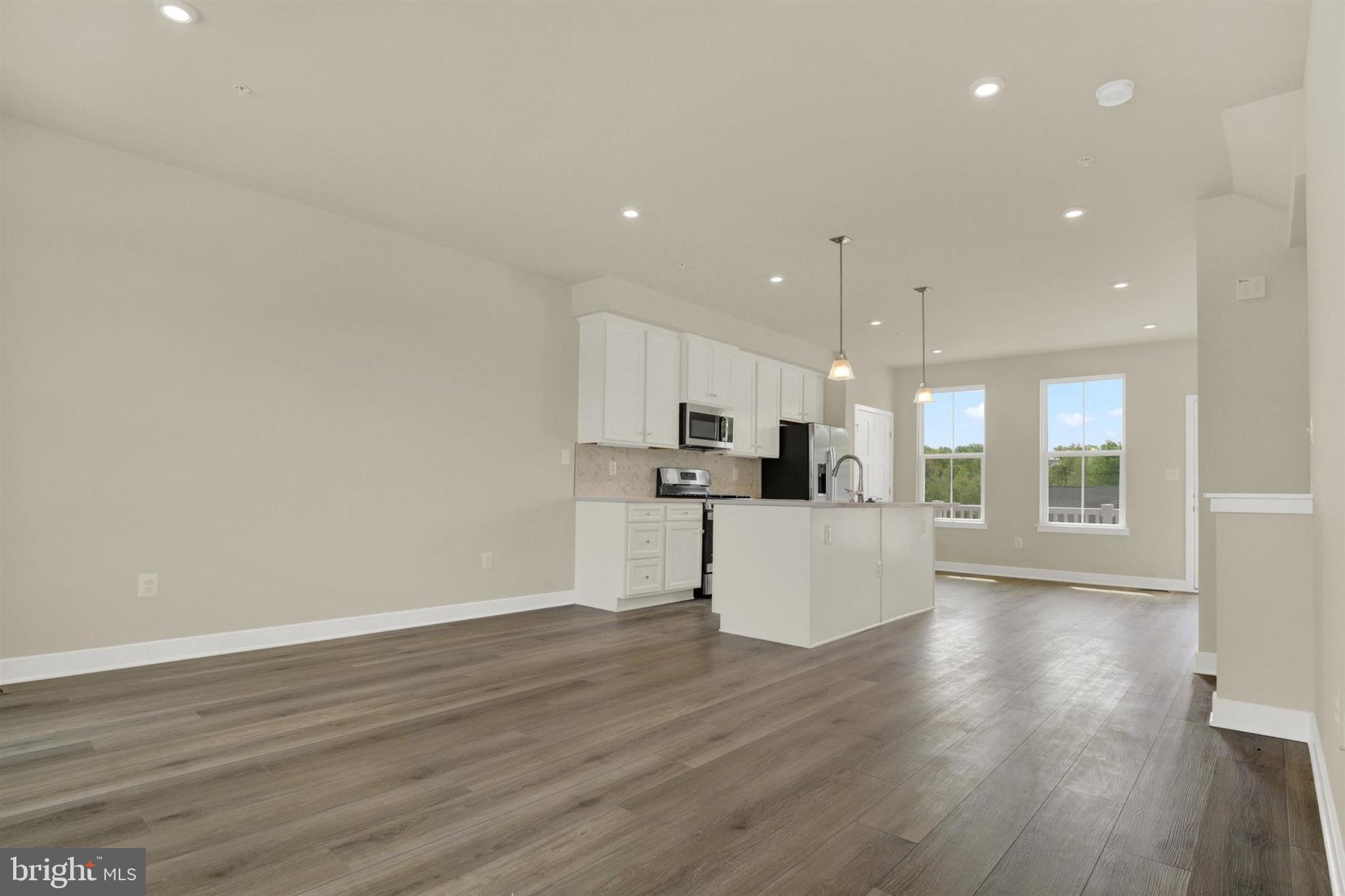 ABERDEEN OVERLOOK - Residential