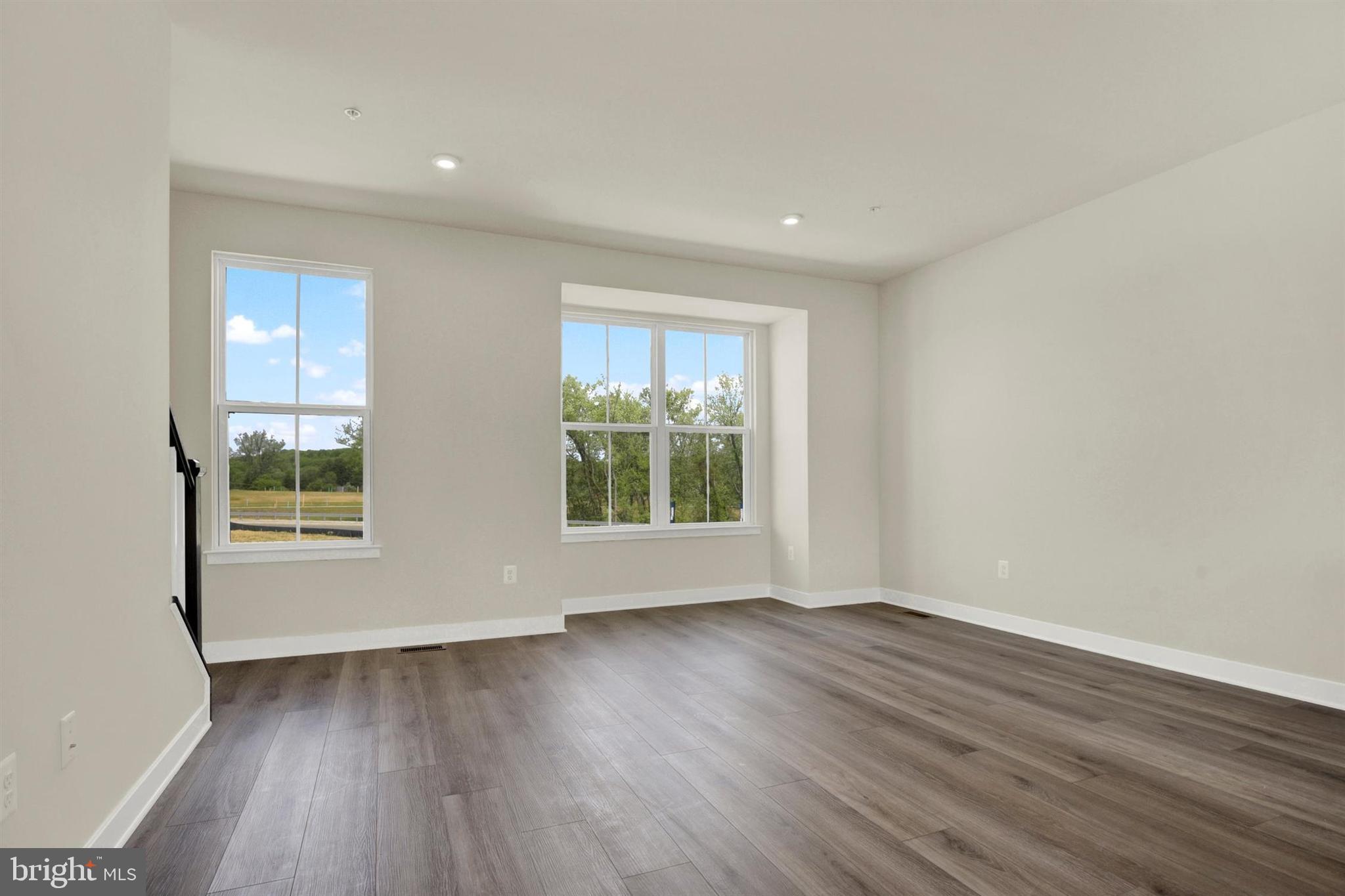 ABERDEEN OVERLOOK - Residential