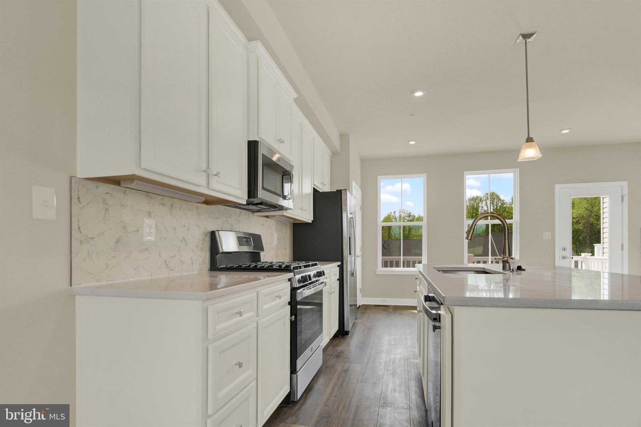 ABERDEEN OVERLOOK - Residential