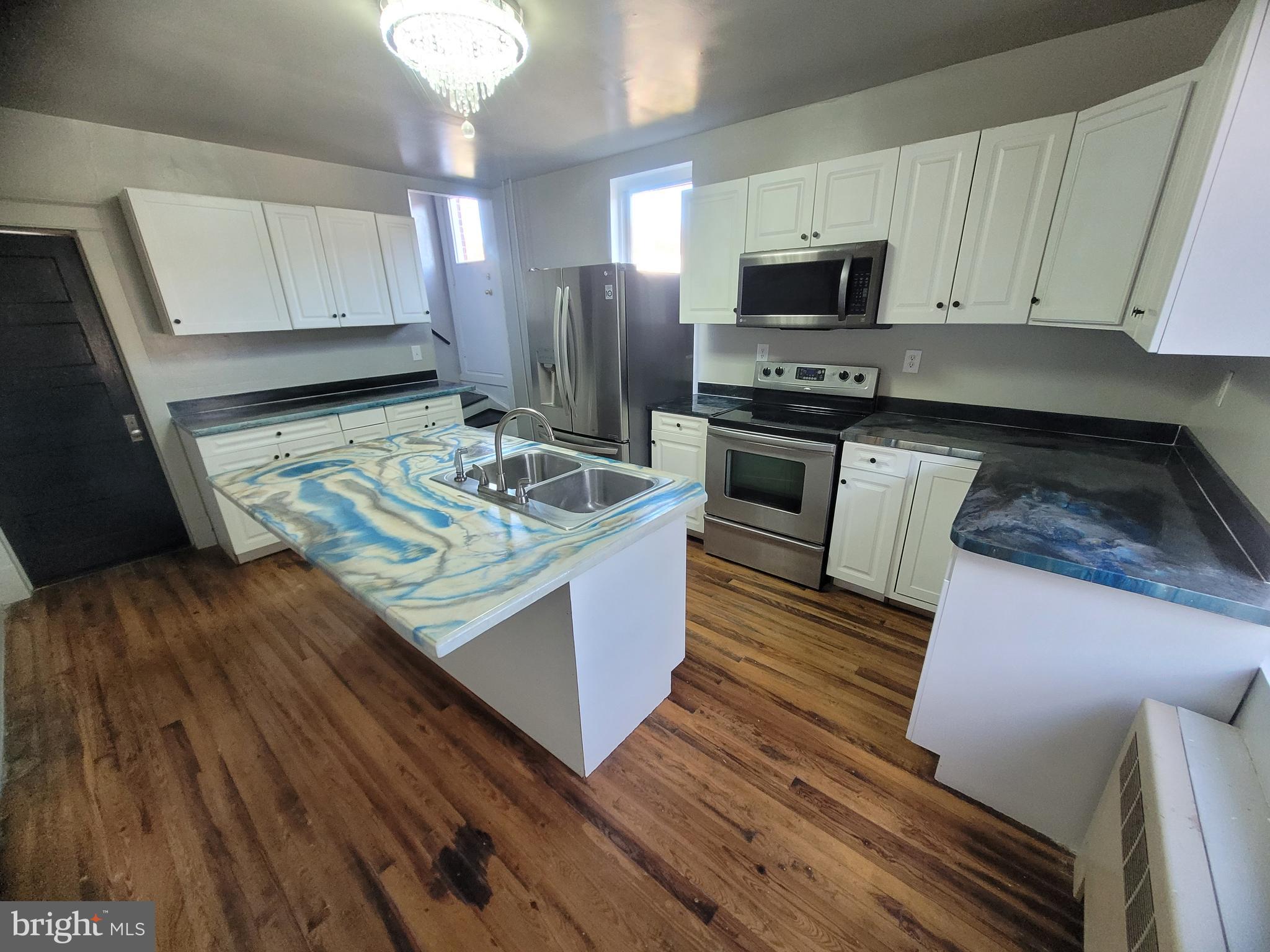 NORTH END - Residential