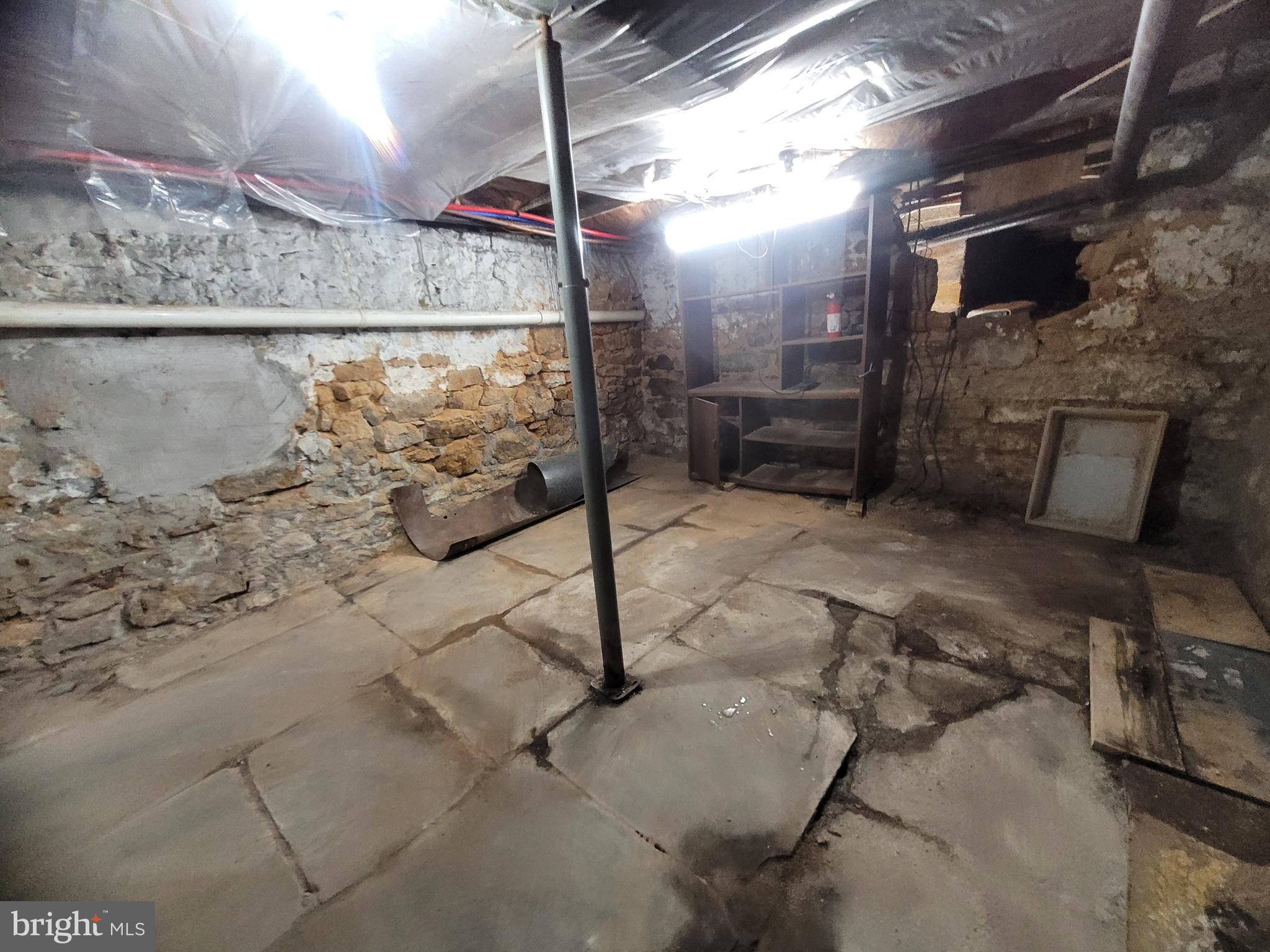 NORTH END - Residential