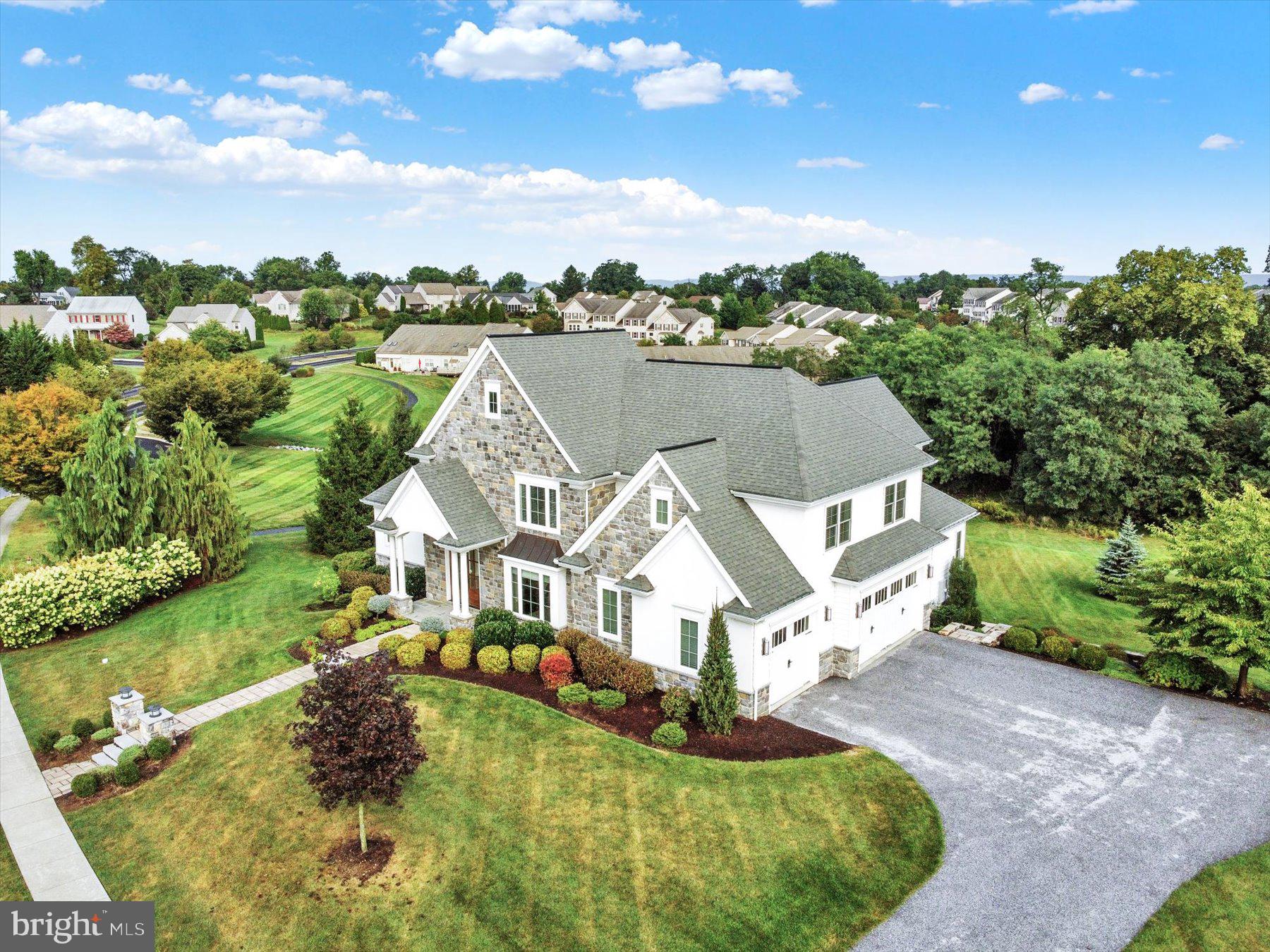 WINDING HILLS - Residential