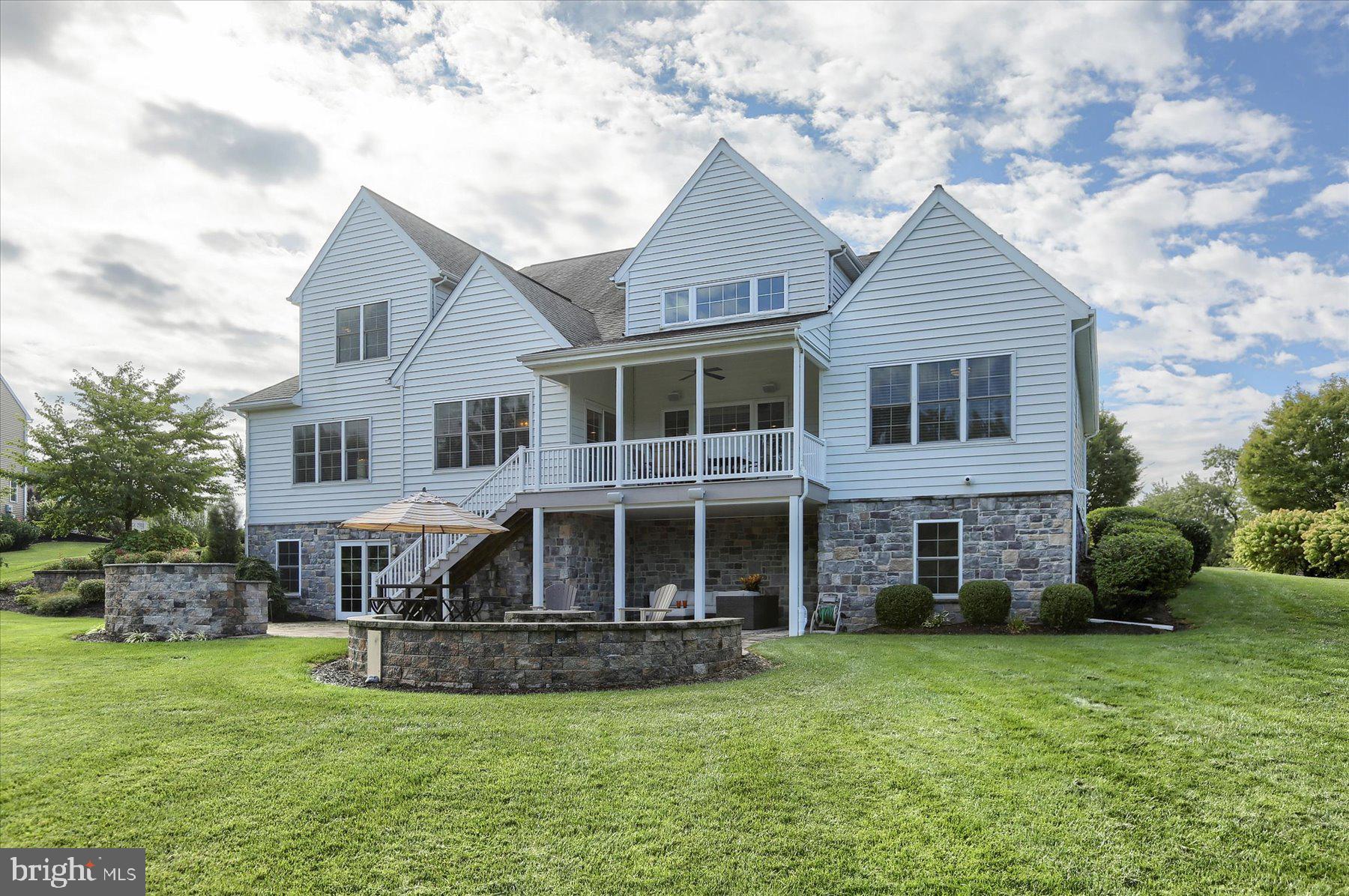 WINDING HILLS - Residential