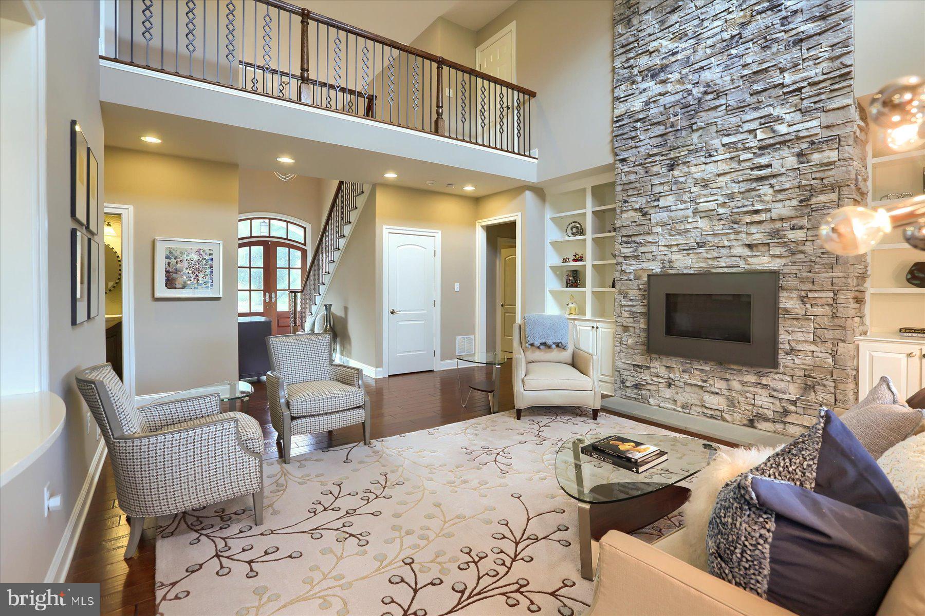 WINDING HILLS - Residential