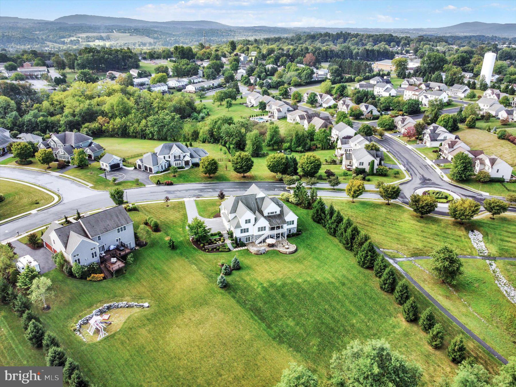WINDING HILLS - Residential