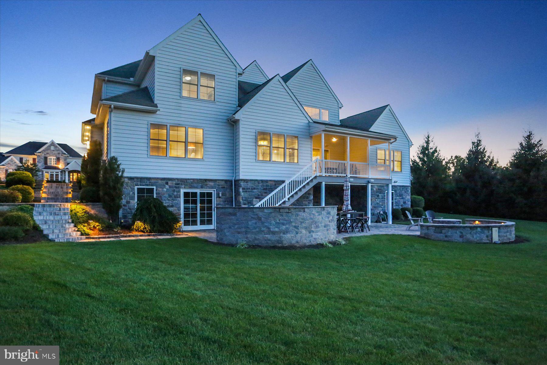 WINDING HILLS - Residential