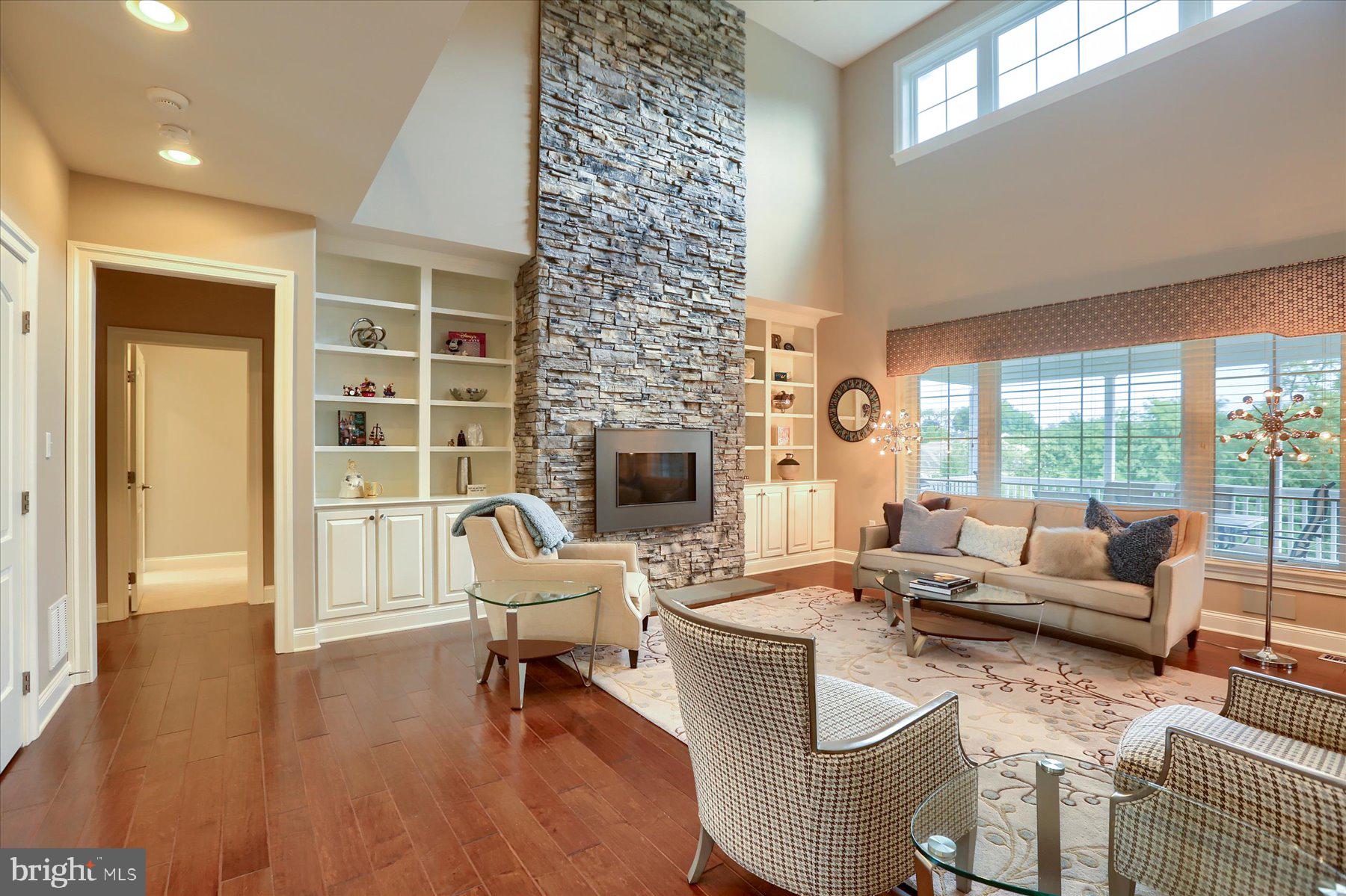 WINDING HILLS - Residential