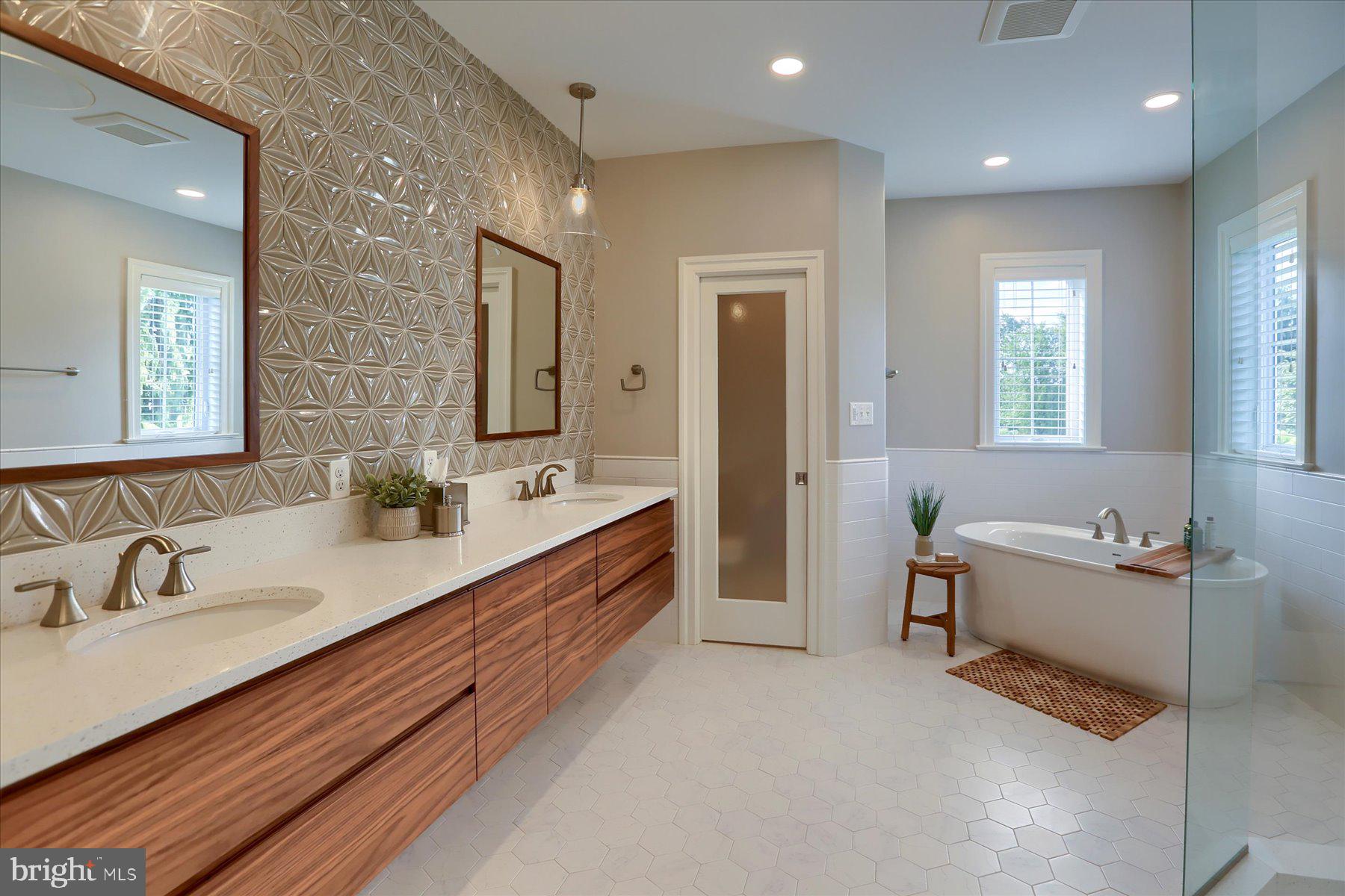 WINDING HILLS - Residential