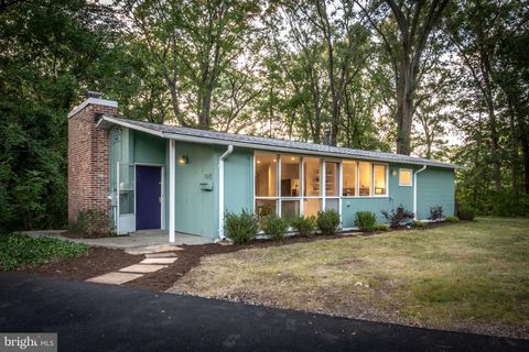 1915 MARTHAS ROAD ALEXANDRIA VA 22307