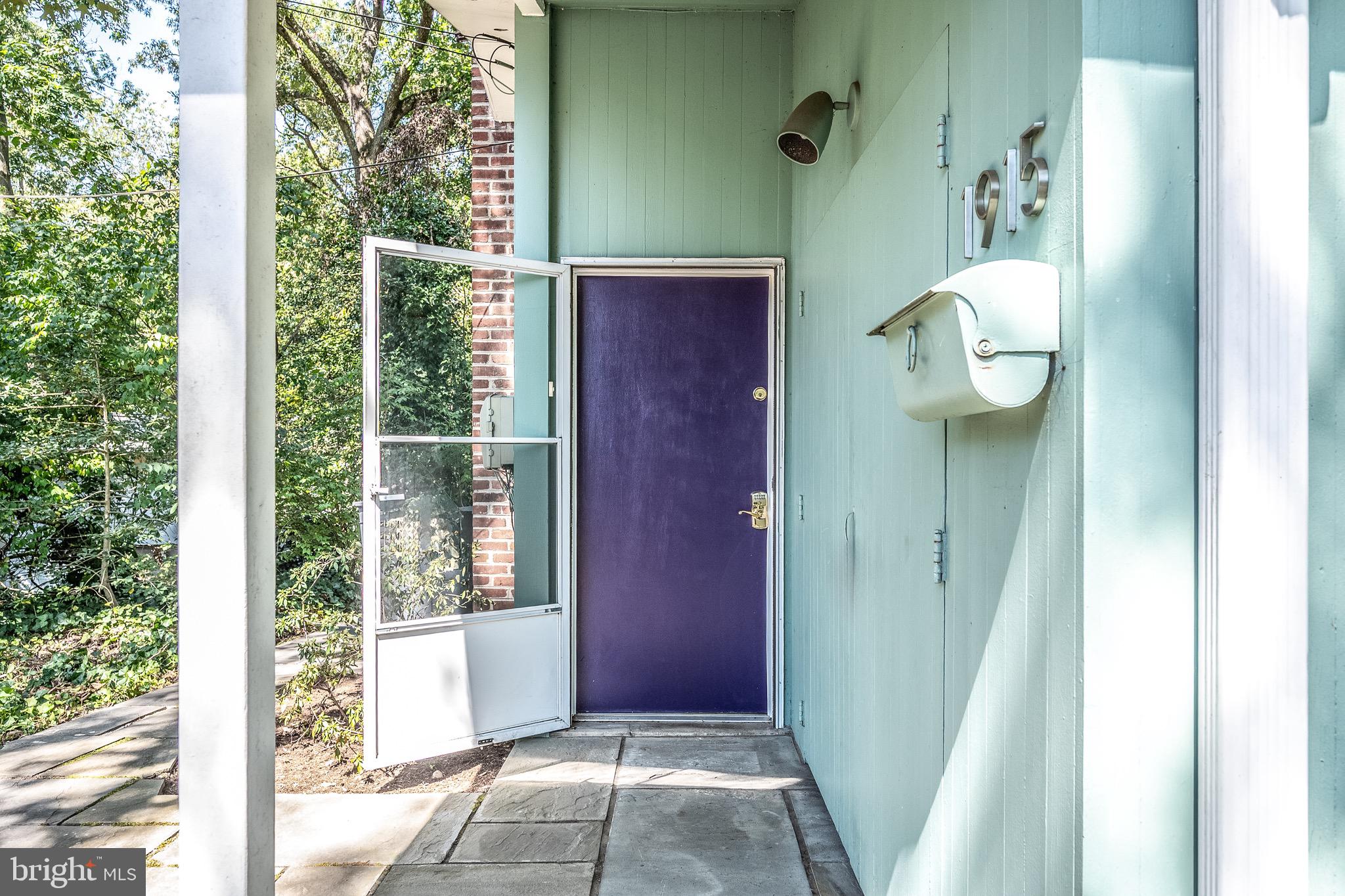 1915 MARTHAS ROAD