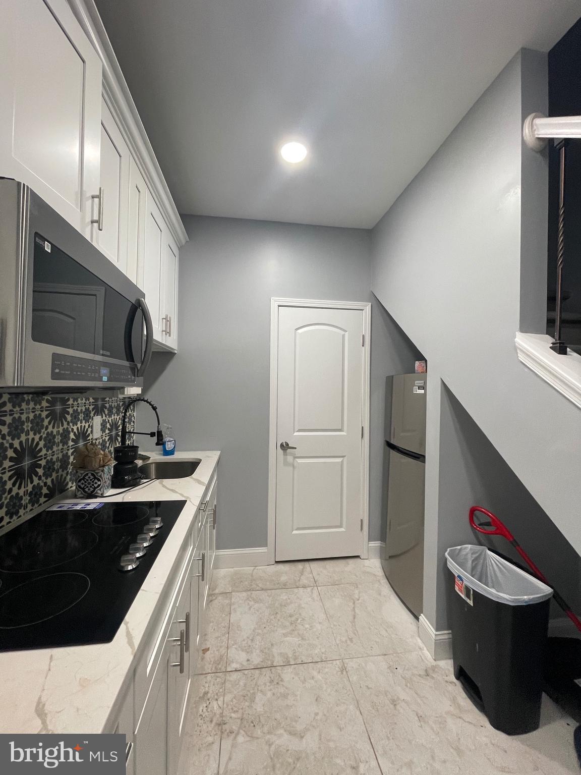 9203 ENTERPRISE COURT C