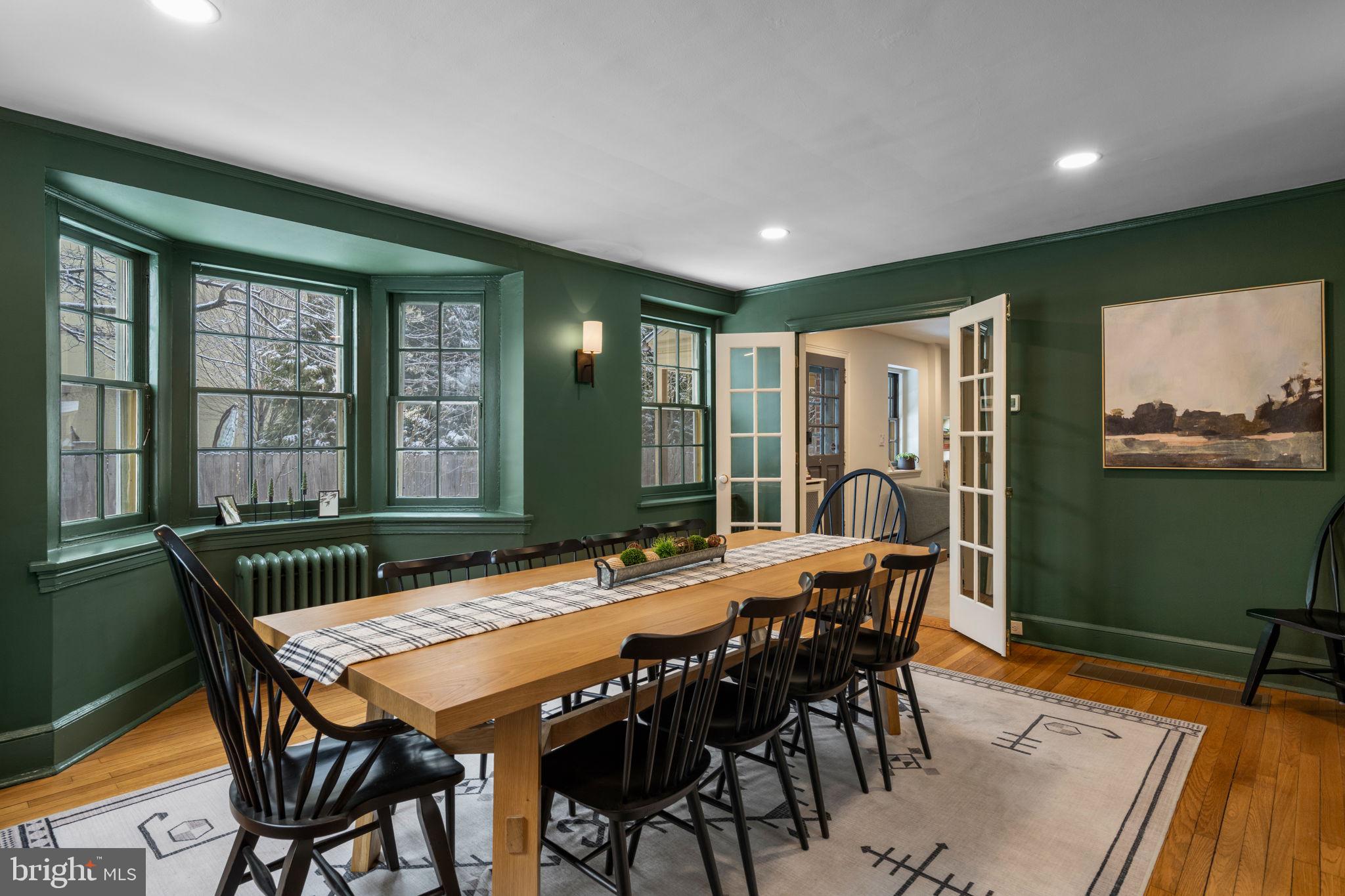 CHESTNUT HILL - Residential