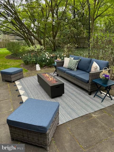 CHESTNUT HILL - Residential